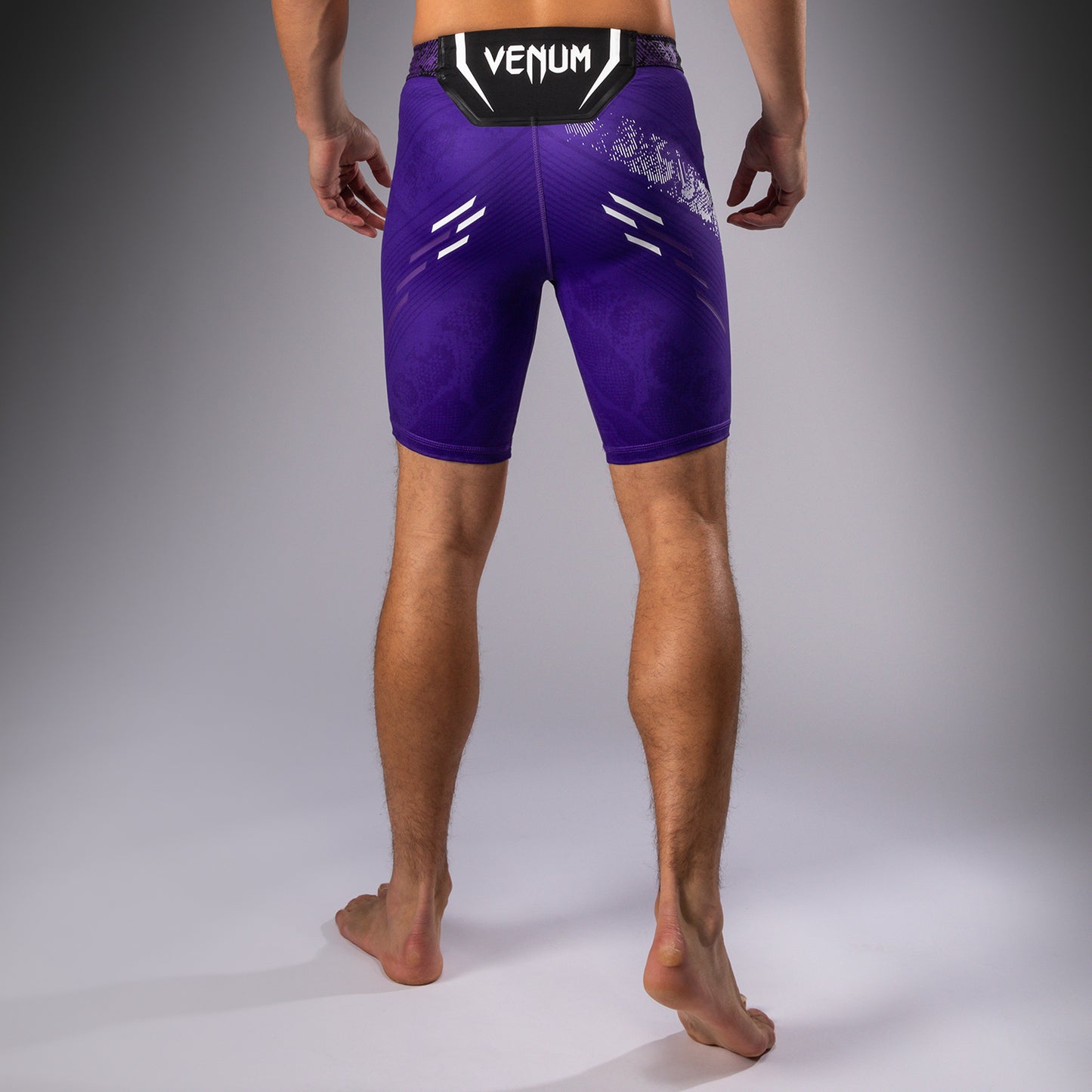 UFC Adrenaline by Venum Authentic Fight Night Vale Tudo Shorts para Hombre - Morado