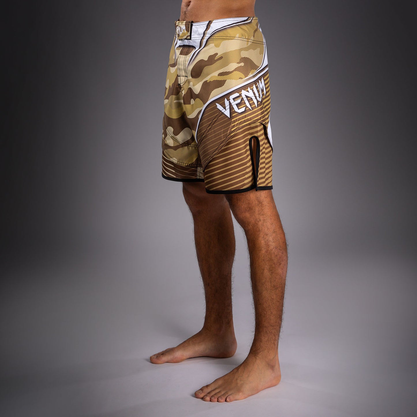 Venum Camo Hero Short de Combate - Beige Claro/Marrón