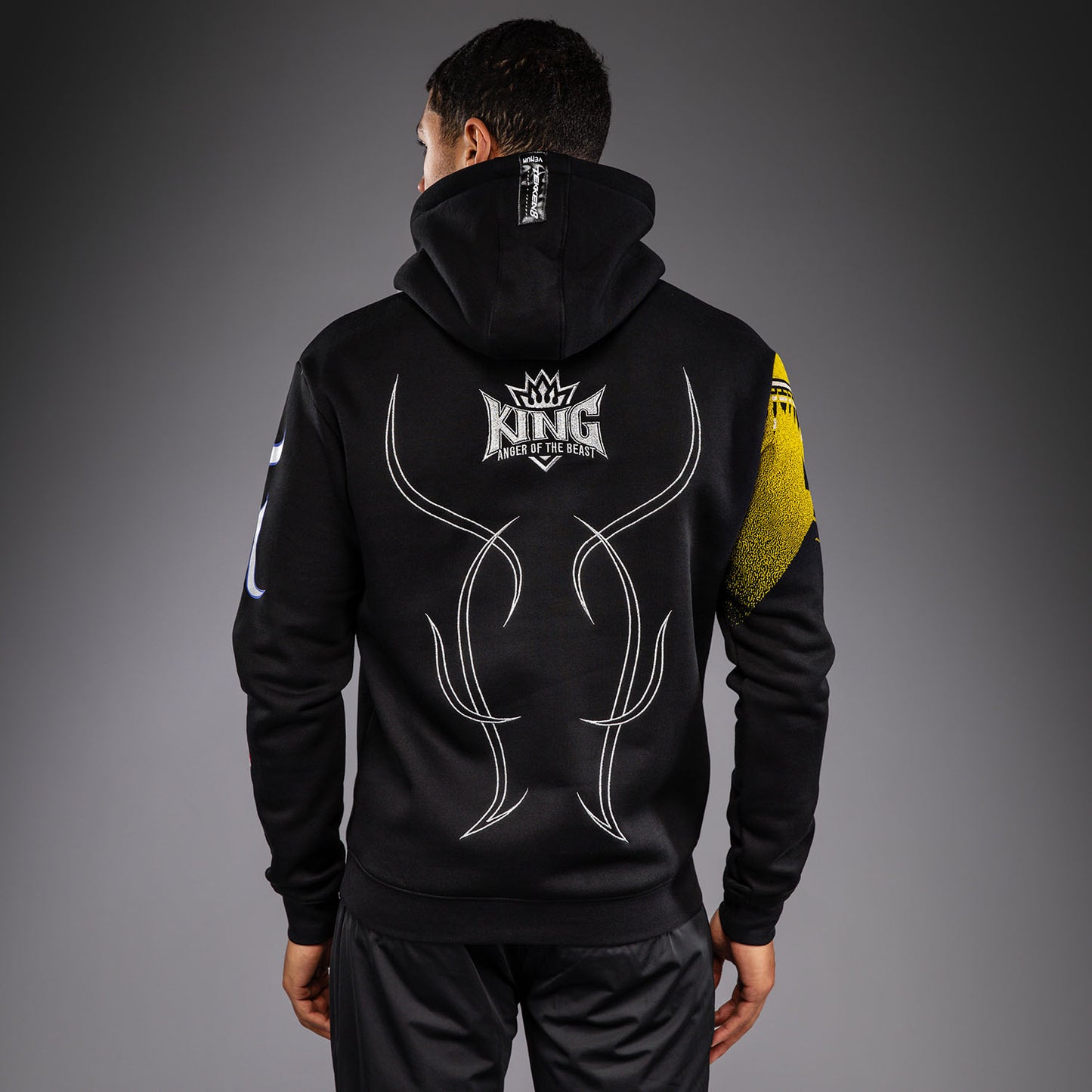 Venum x TEKKEN 8 Sudadera con Capucha King - Negro/Amarillo