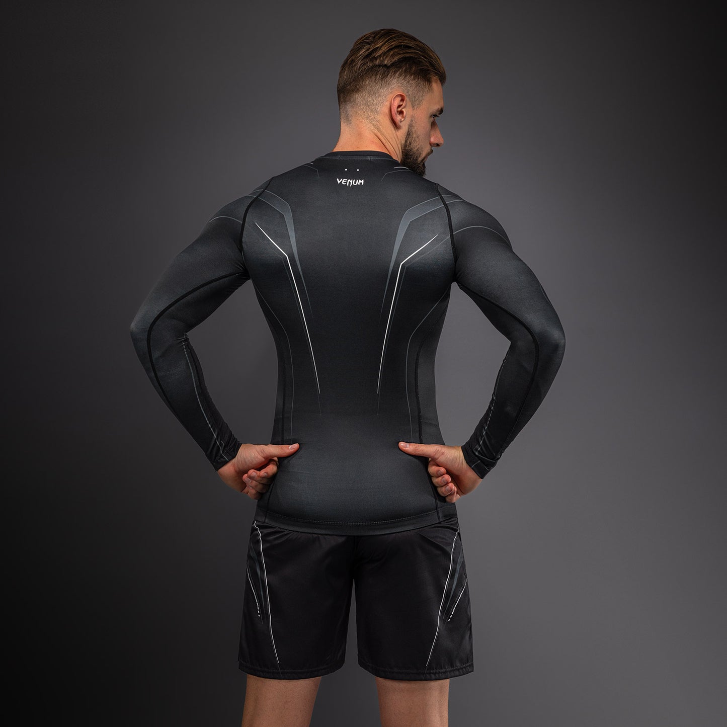 Venum Streamline Rashguard Manga Larga – Negro/Blanco