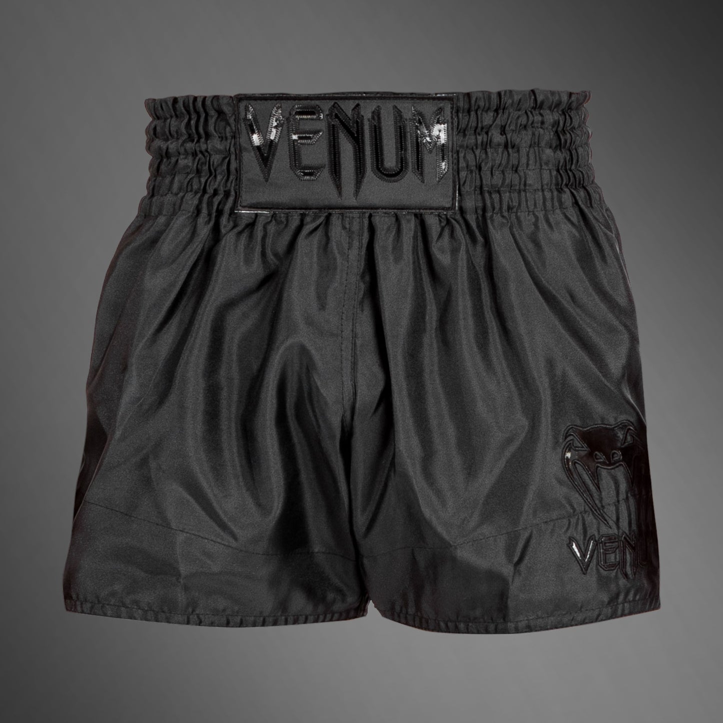 Muay Thai Shorts Classic Venum - Negro/Negro