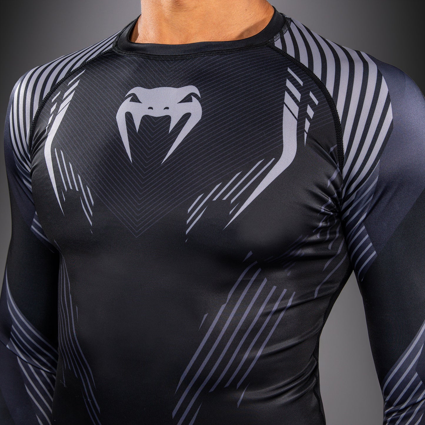 Venum No-Gi 6.0 Rashguard Manga Larga - Negro/Gris
