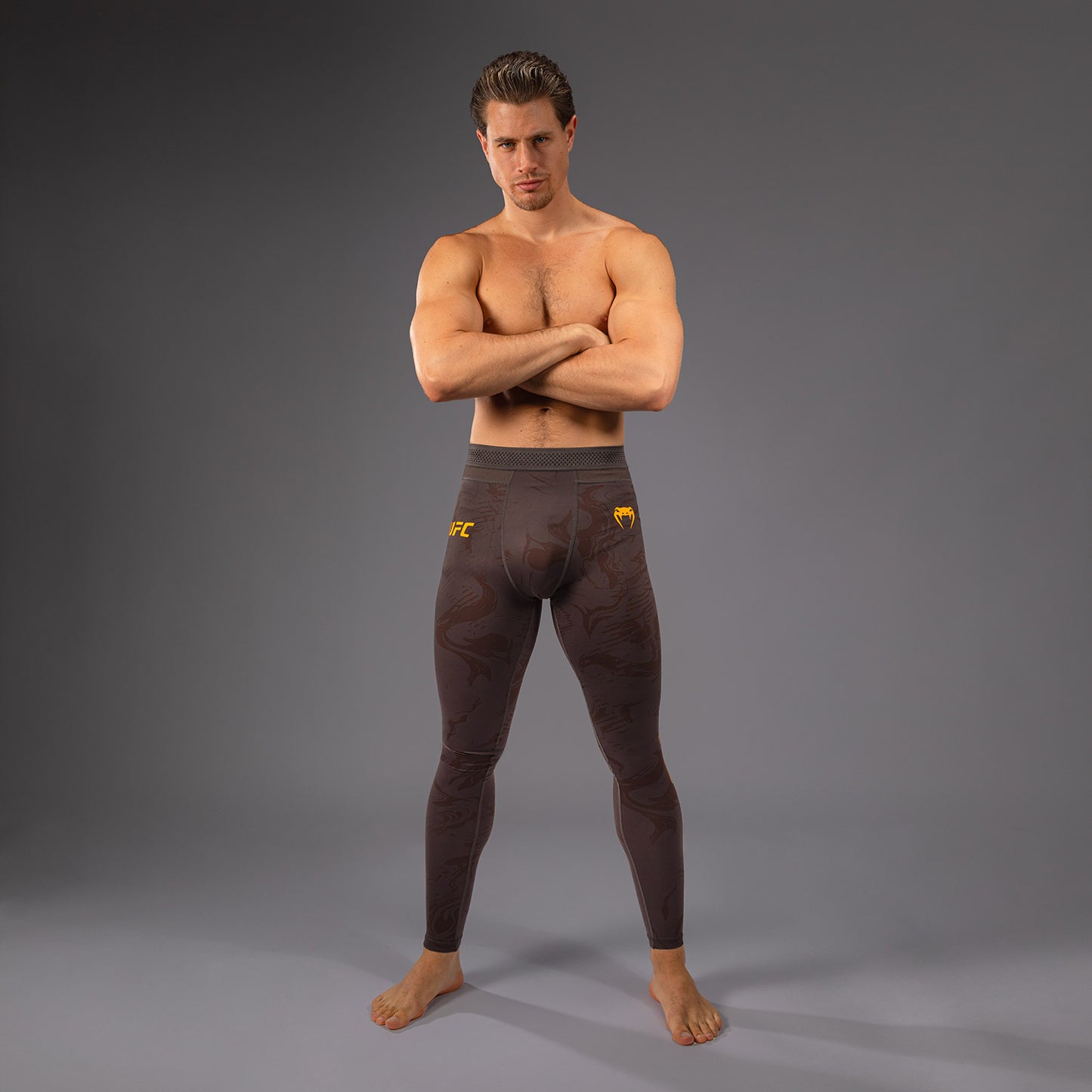 UFC Fusion by Venum Fight Week Leggings de Rendimiento para Hombre - Marrón tierra