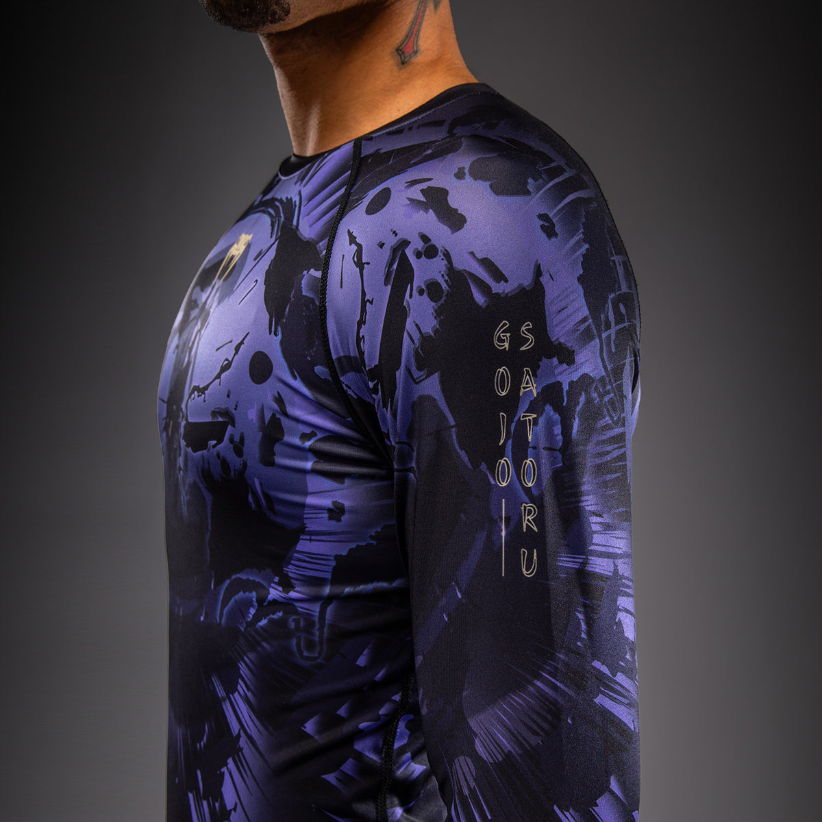 Jujutsu Kaisen x Venum Gojo Rashguard Manga Larga – Morado
