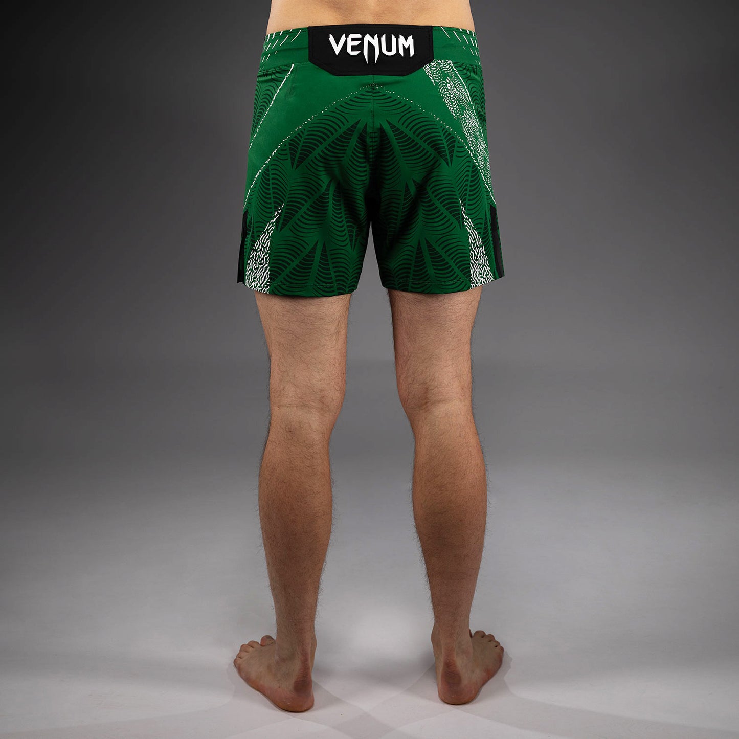 UFC Zenith by Venum Authentic Fight Night Short de pelea ajuste corto Hombre - Verde