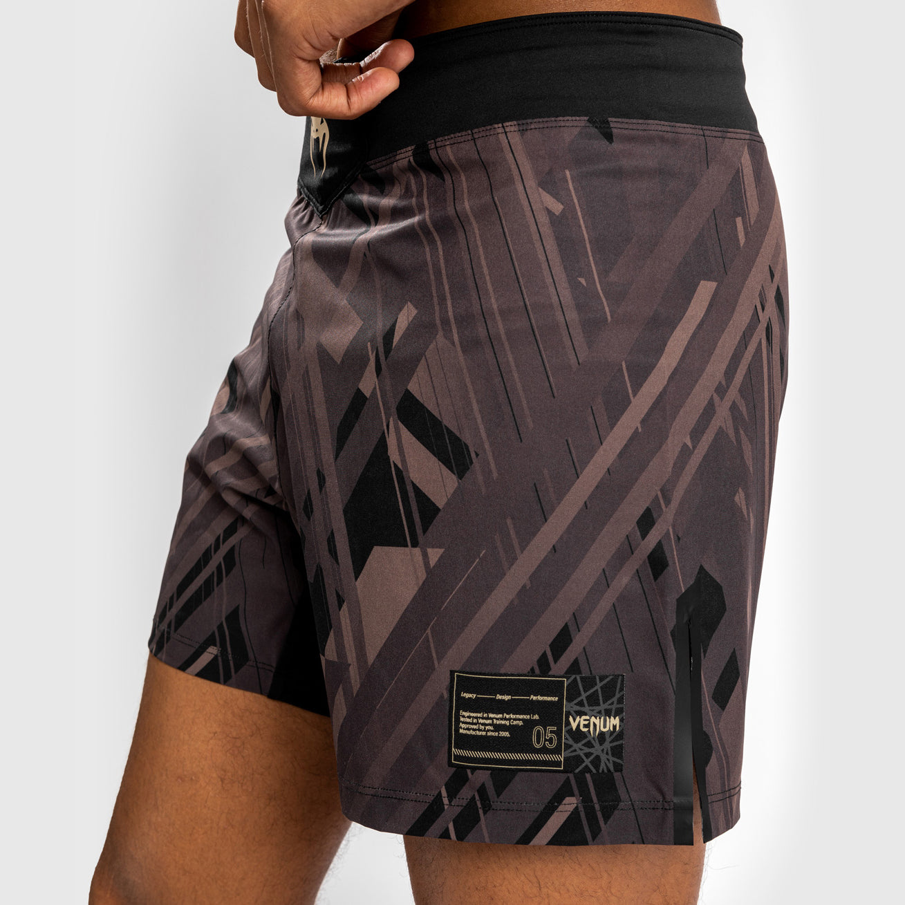 Venum Tecmo 2.0 Fightshort - Negro/Marrón
