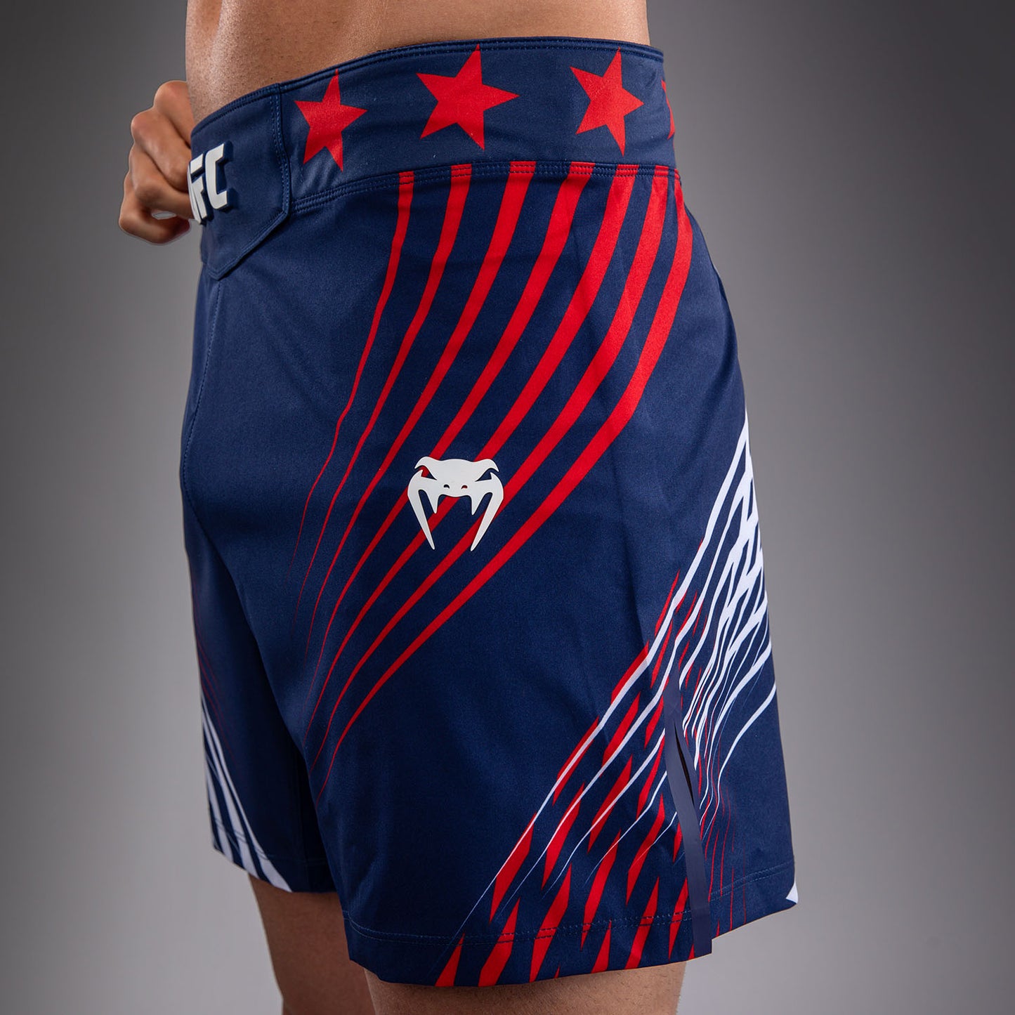 Official UFC Freedom 250 by Venum Personalizado Authentic Fight Night Fight Shorts de ajuste corto para hombre - Azul