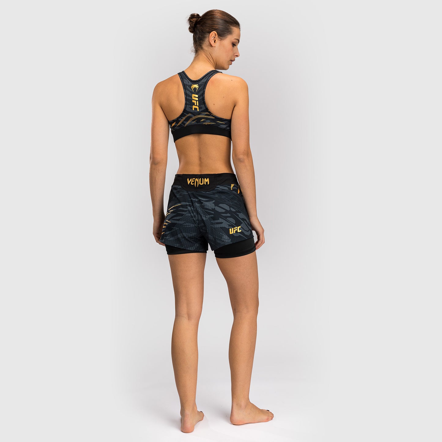 UFC Fusion by Venum Authentic Fight Night Shorts de Lucha para Mujer - Champion