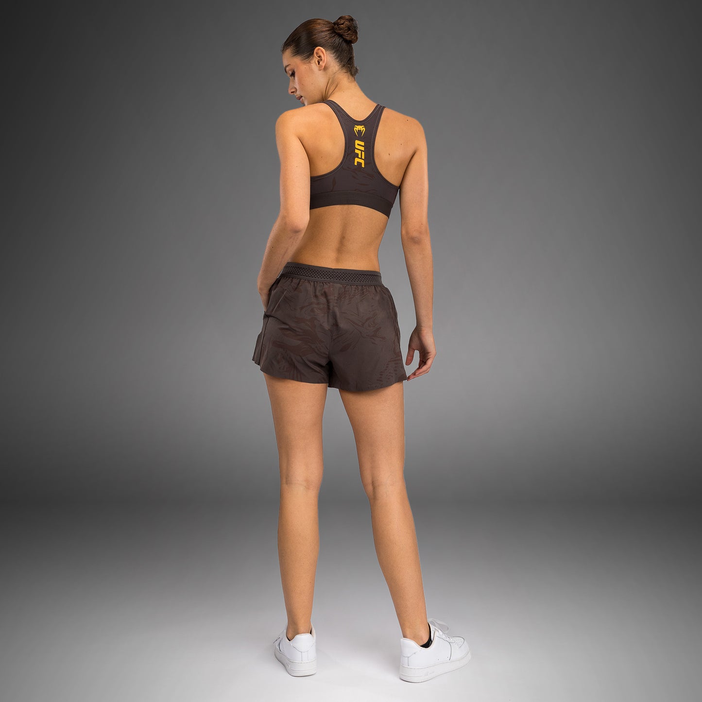 UFC Fusion by Venum Fight Week Shorts de Rendimiento para Mujer - Marrón tierra