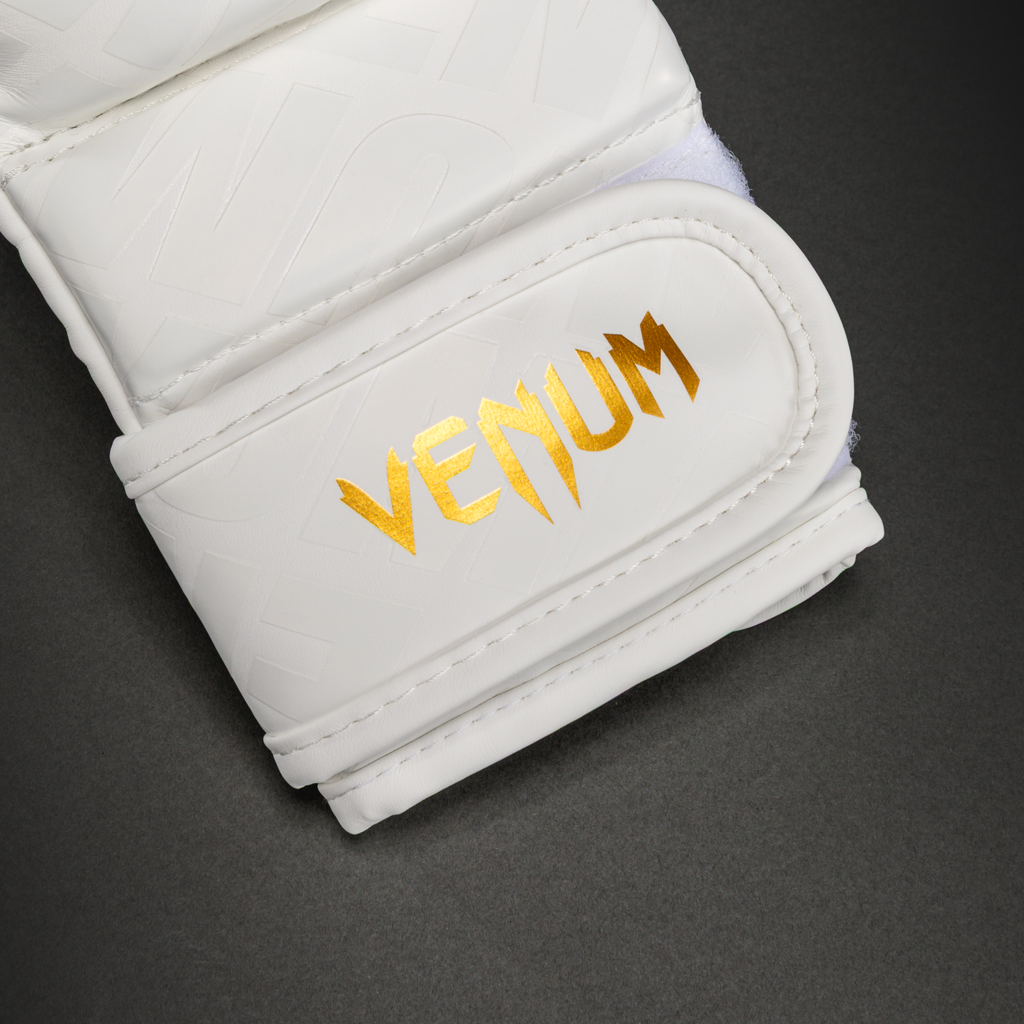 Venum Contender 1.5 XT 3D Guantes de sparring - Blanco/Dorado