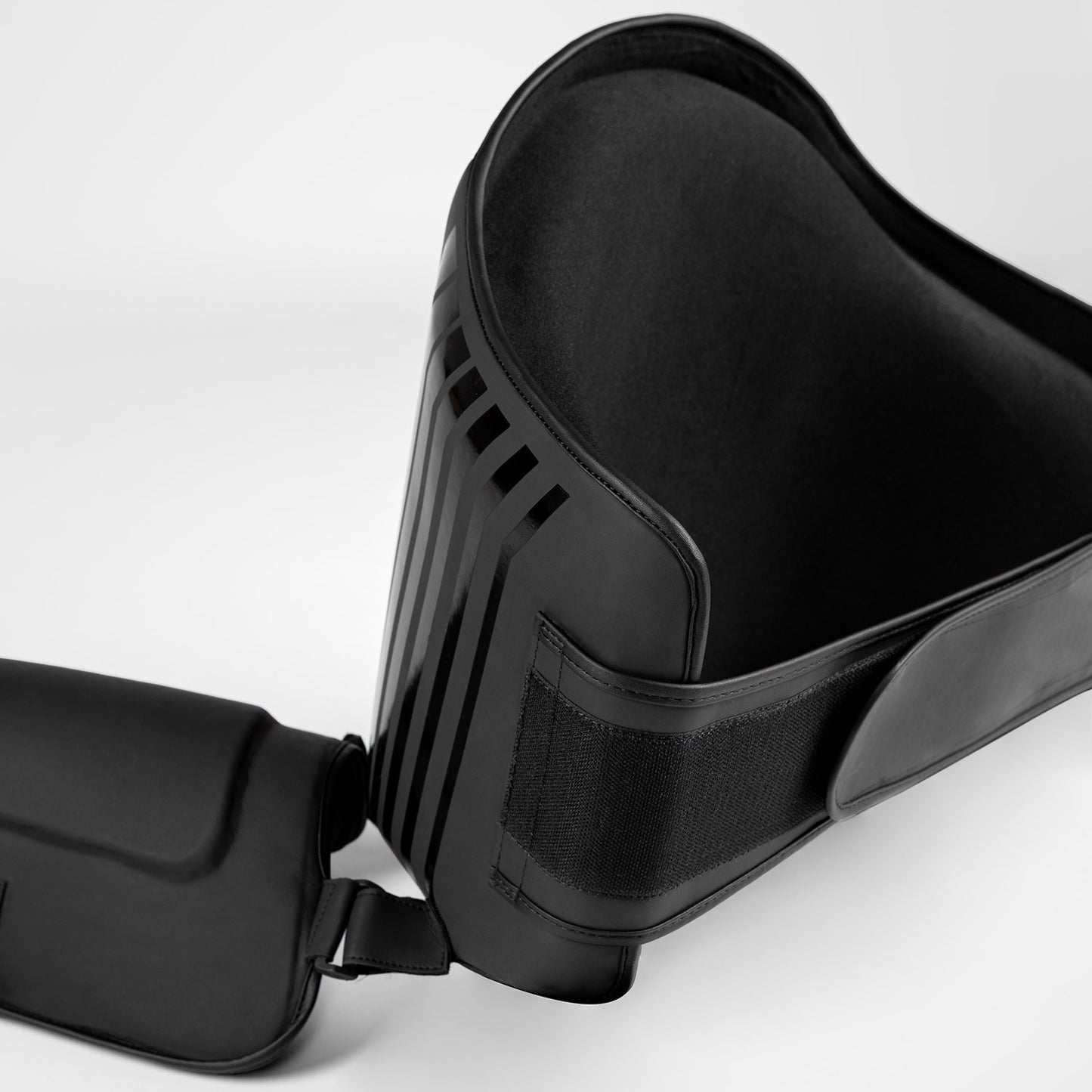 Venum Challenger Protector de Abdomen y Piernas - Negro/Blanco