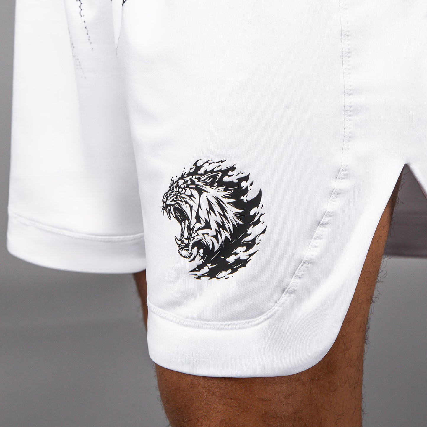 Venum x Mike Tyson Tiger Pantalones Cortos de Boxeo - Blanco Óptico/Negro Profundo