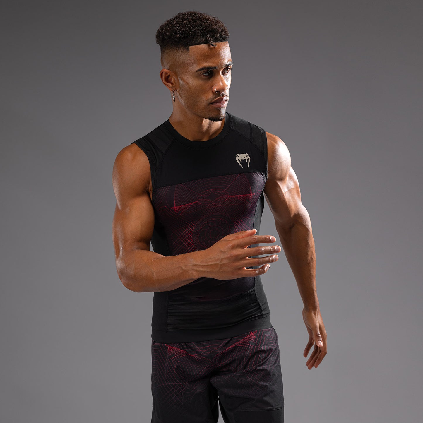 Venum G-Fit Air Rashguard sin Mangas para Hombre - Negro Profundo/Rojo Fuego
