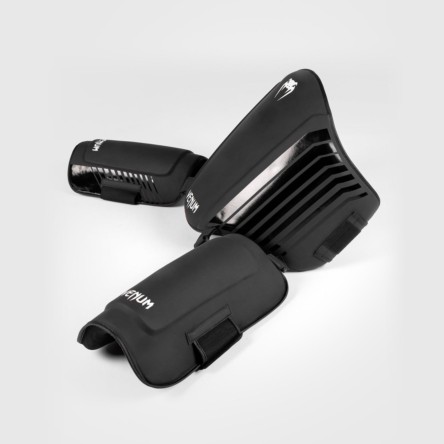 Venum Challenger Protector de Abdomen y Piernas - Negro/Blanco