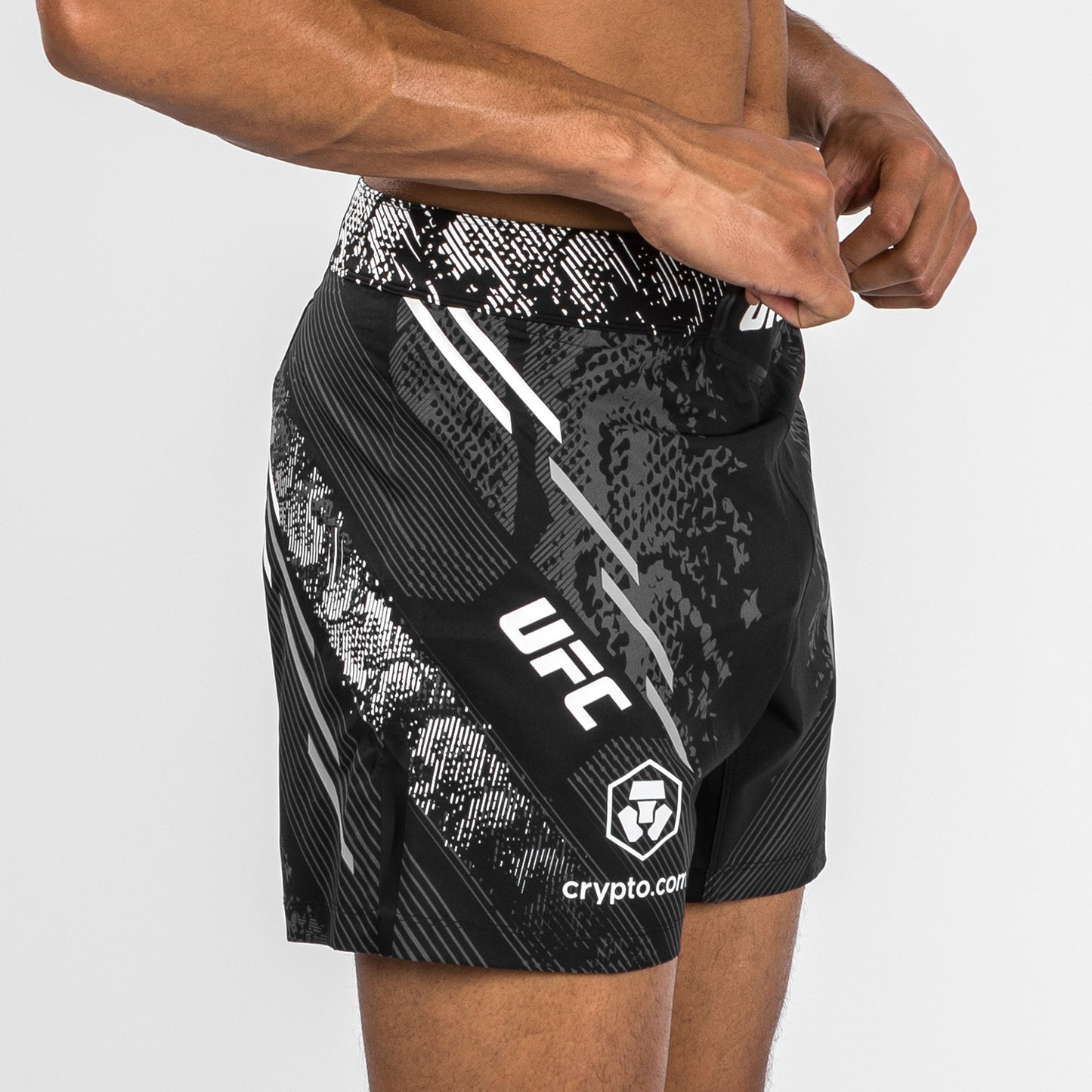 UFC Adrenaline by Venum Personalized Authentic Fight Night Pantalón Corto de Lucha para Hombre - Corte Corto – Negro
