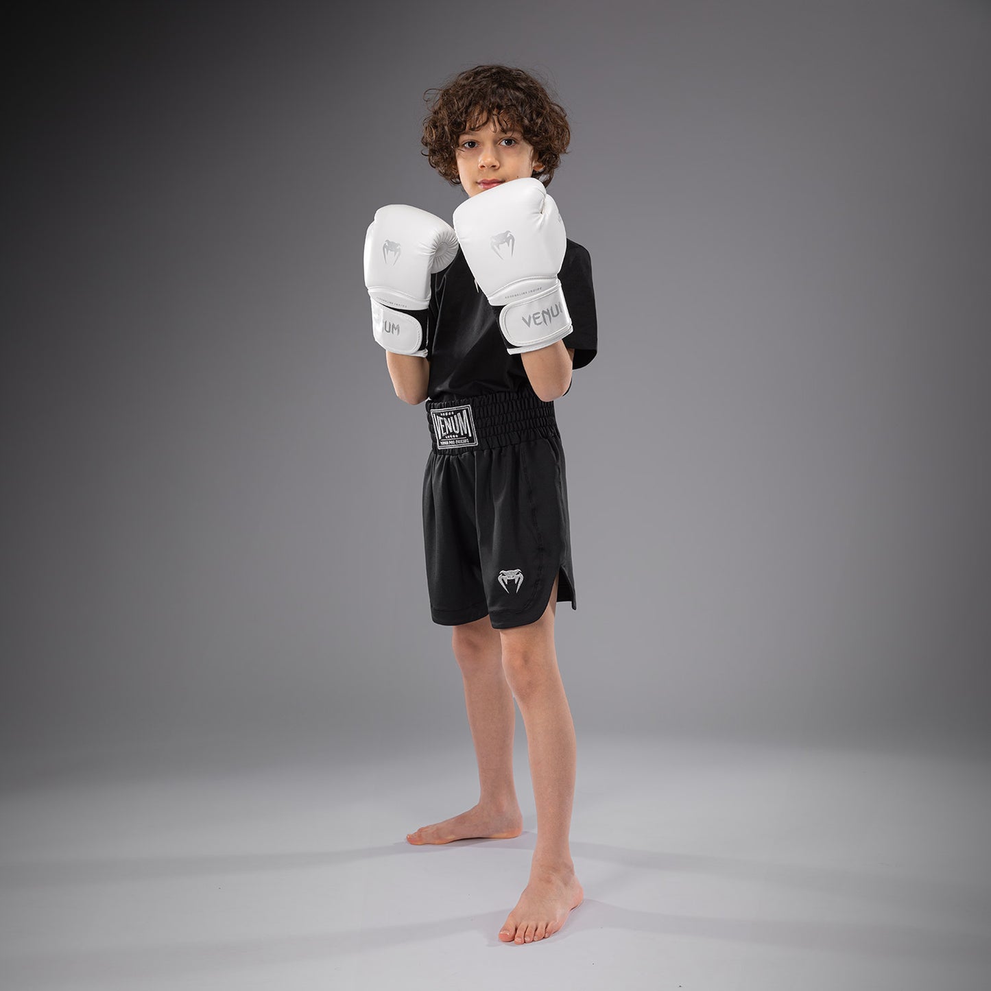 Venum Classic Short de boxeo para niños - Negro