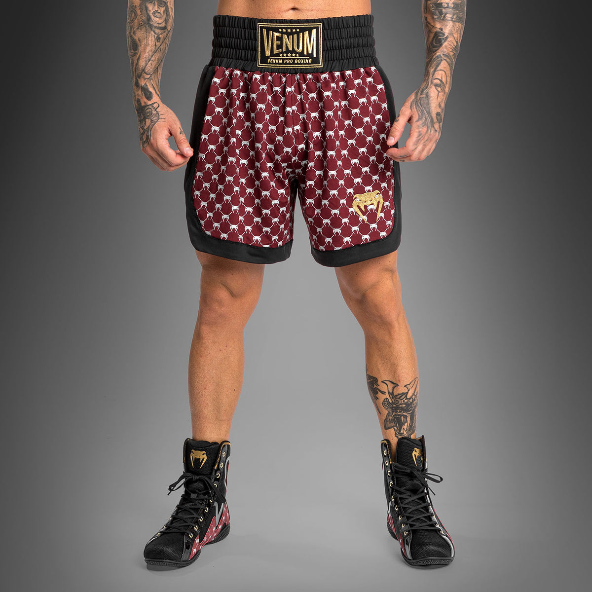 Shorts de Boxeo Venum Monogram - Negro/Borgoña