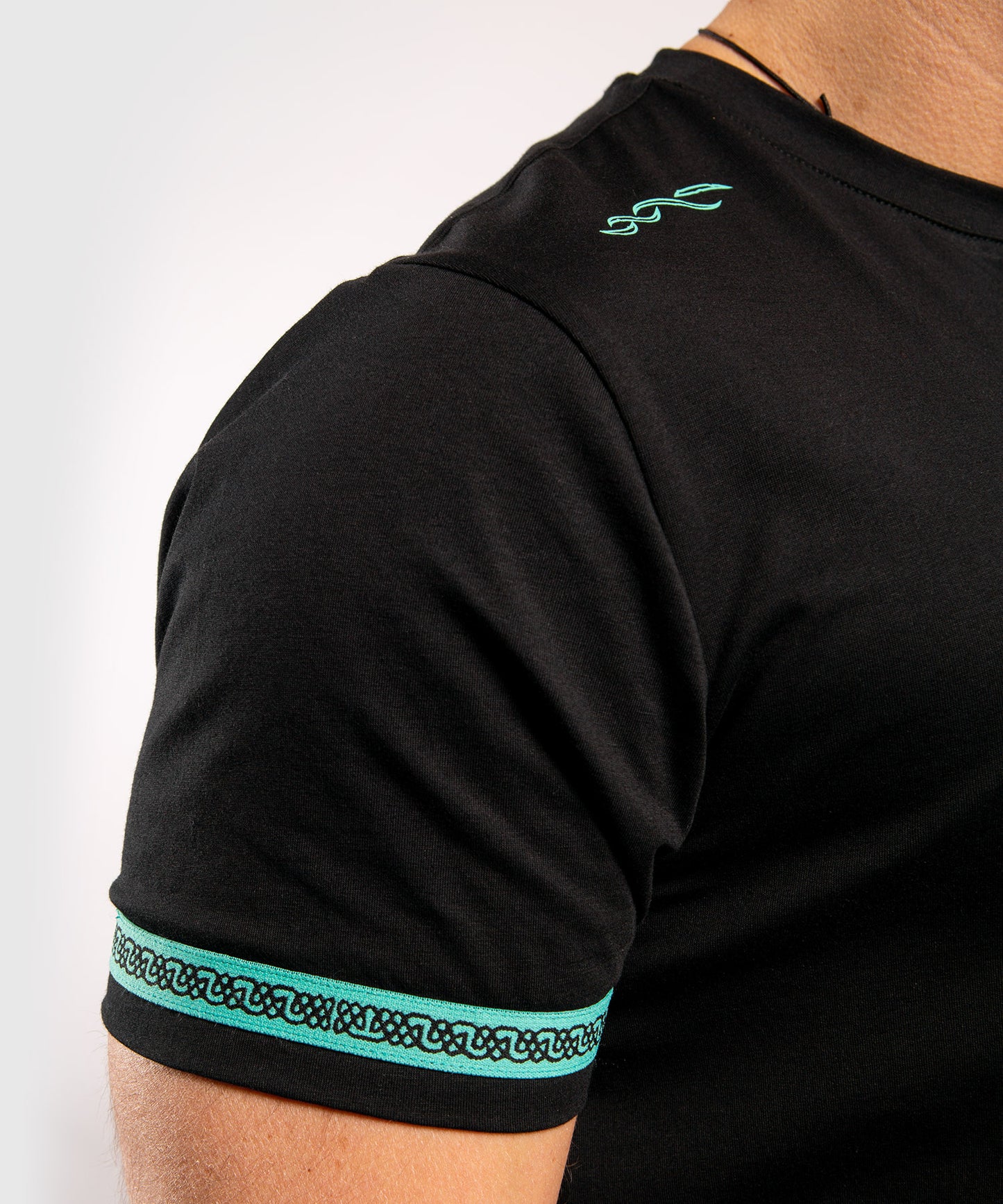 Camiseta Venum Assassins's Creed - Negra/Azul
