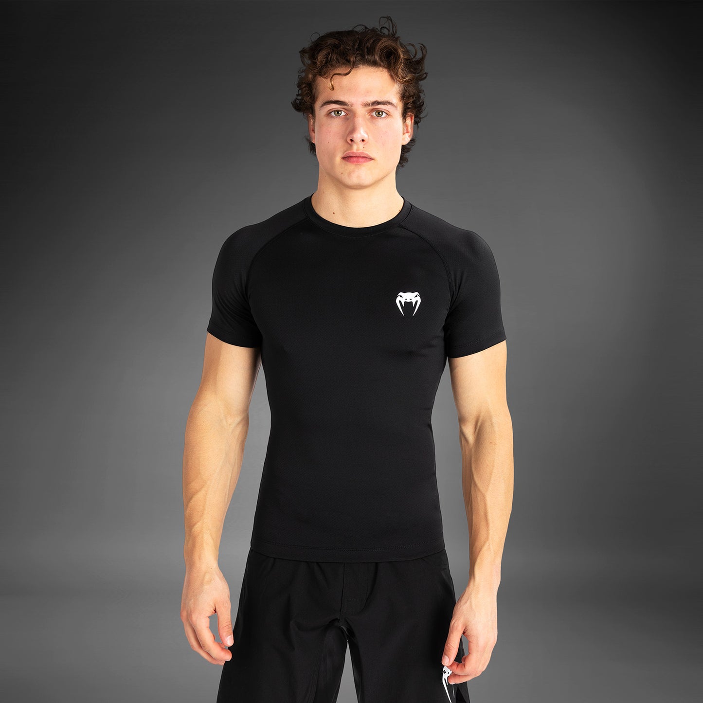 Venum Contender Lycra de manga corta para hombre - Negro/Blanco