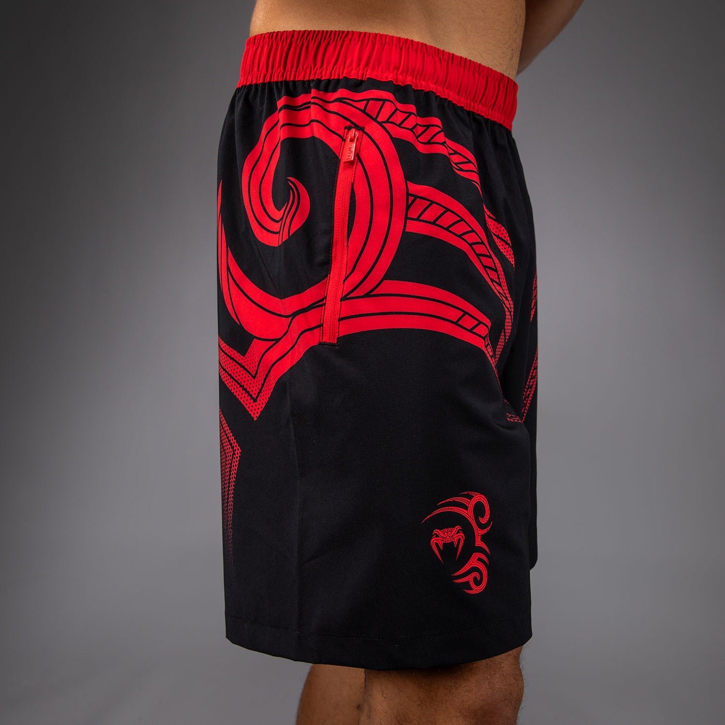 Venum x Mike Tyson Tiger Training Pantalones Cortos - Negro Profundo/Rojo Intenso