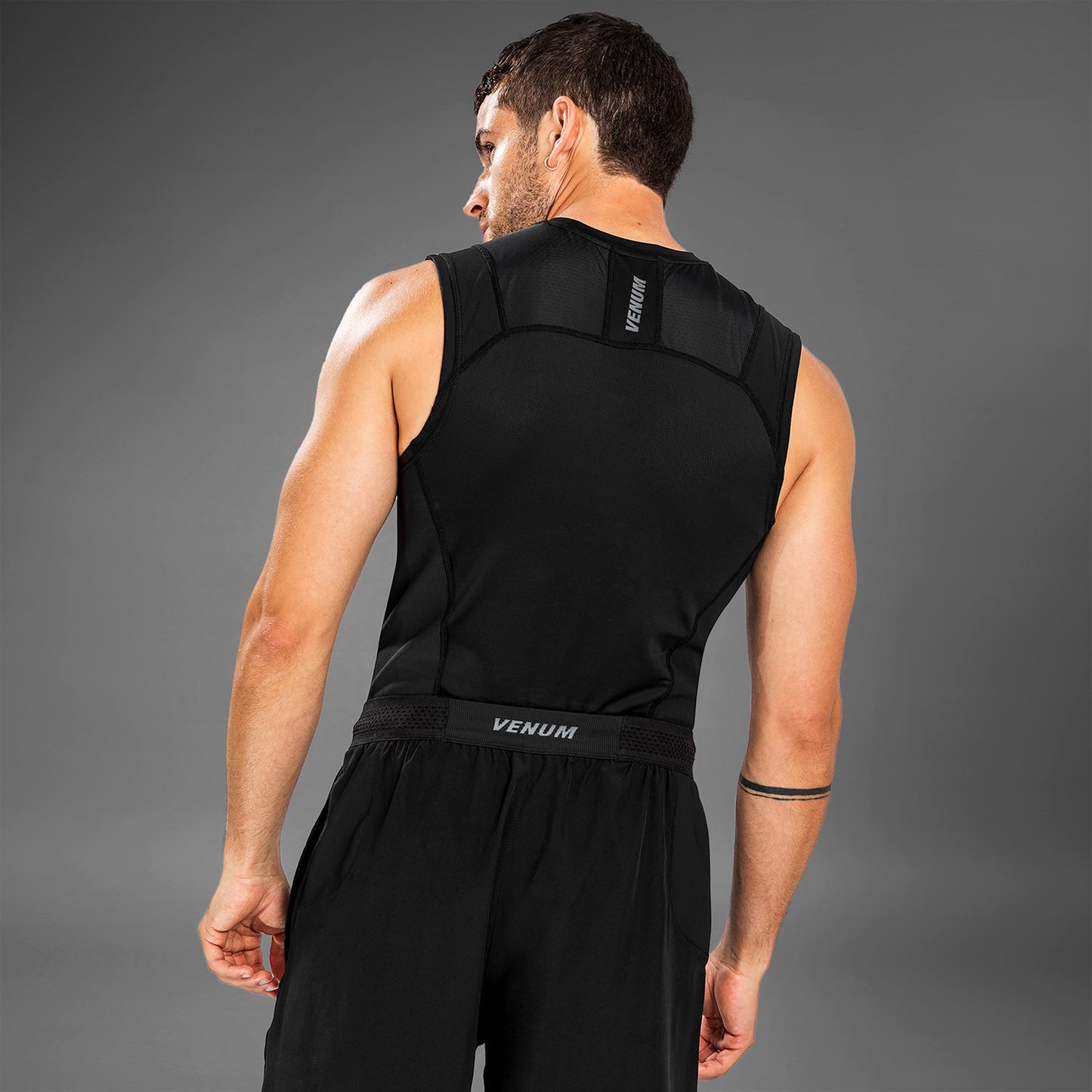 Rashguard sin mangas Venum G-Fit Air - Negro
