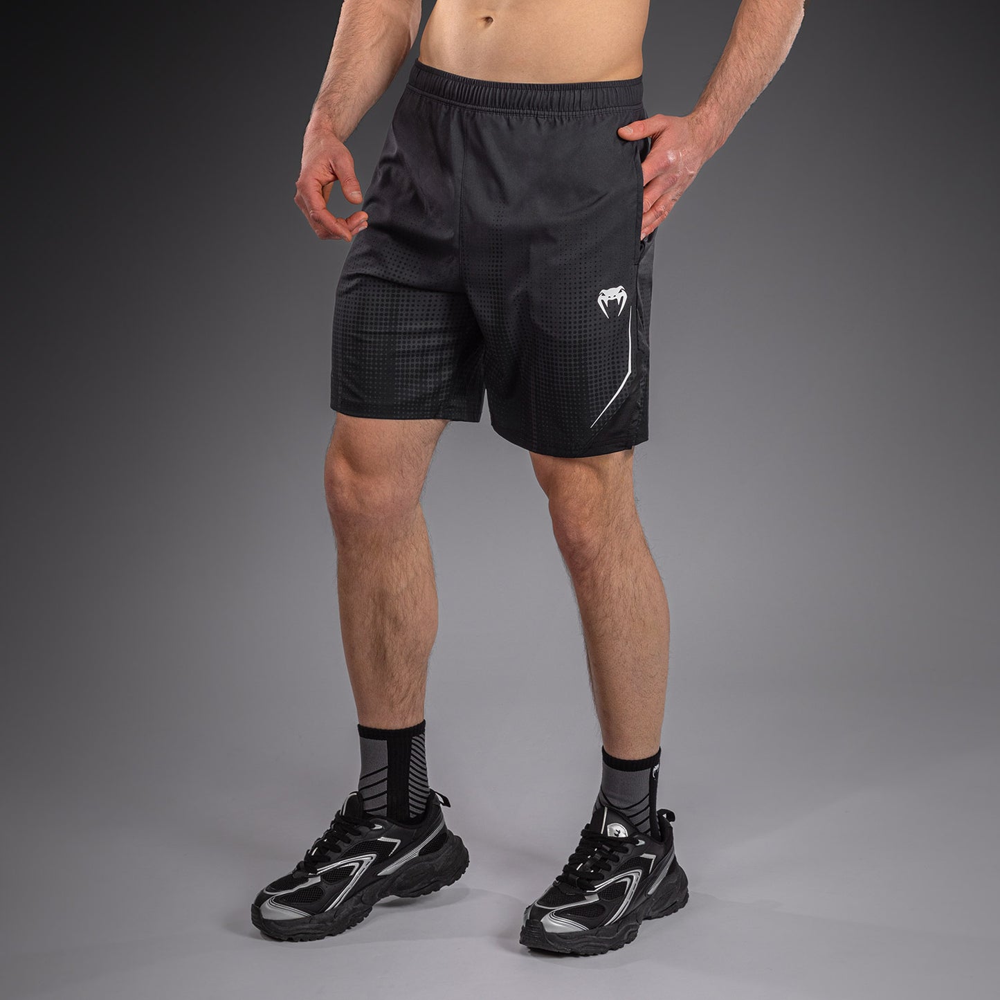 Venum Stealth Short de Entrenamiento – Negro/Blanco