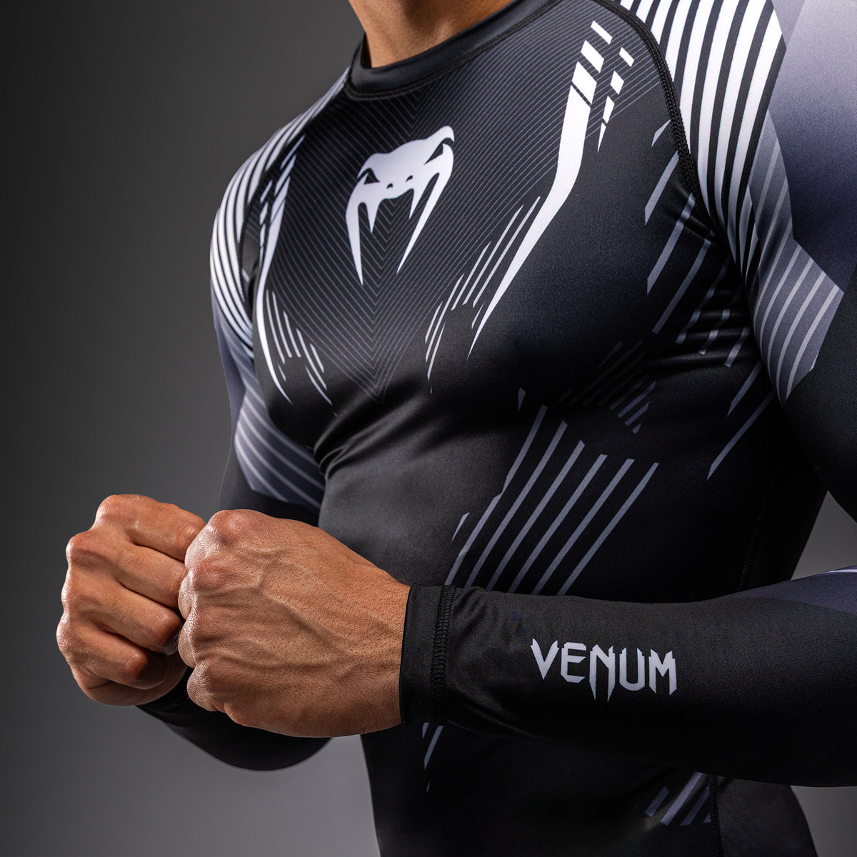 Venum No-Gi 6.0 Rashguard Manga Larga - Negro/Blanco