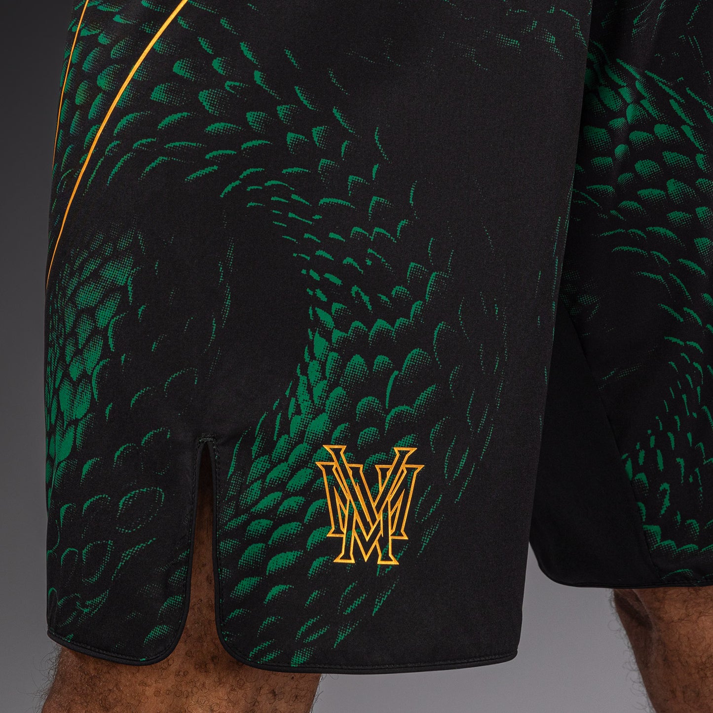 Venum Matupa Short de Combate - Negro/Verde/Oro