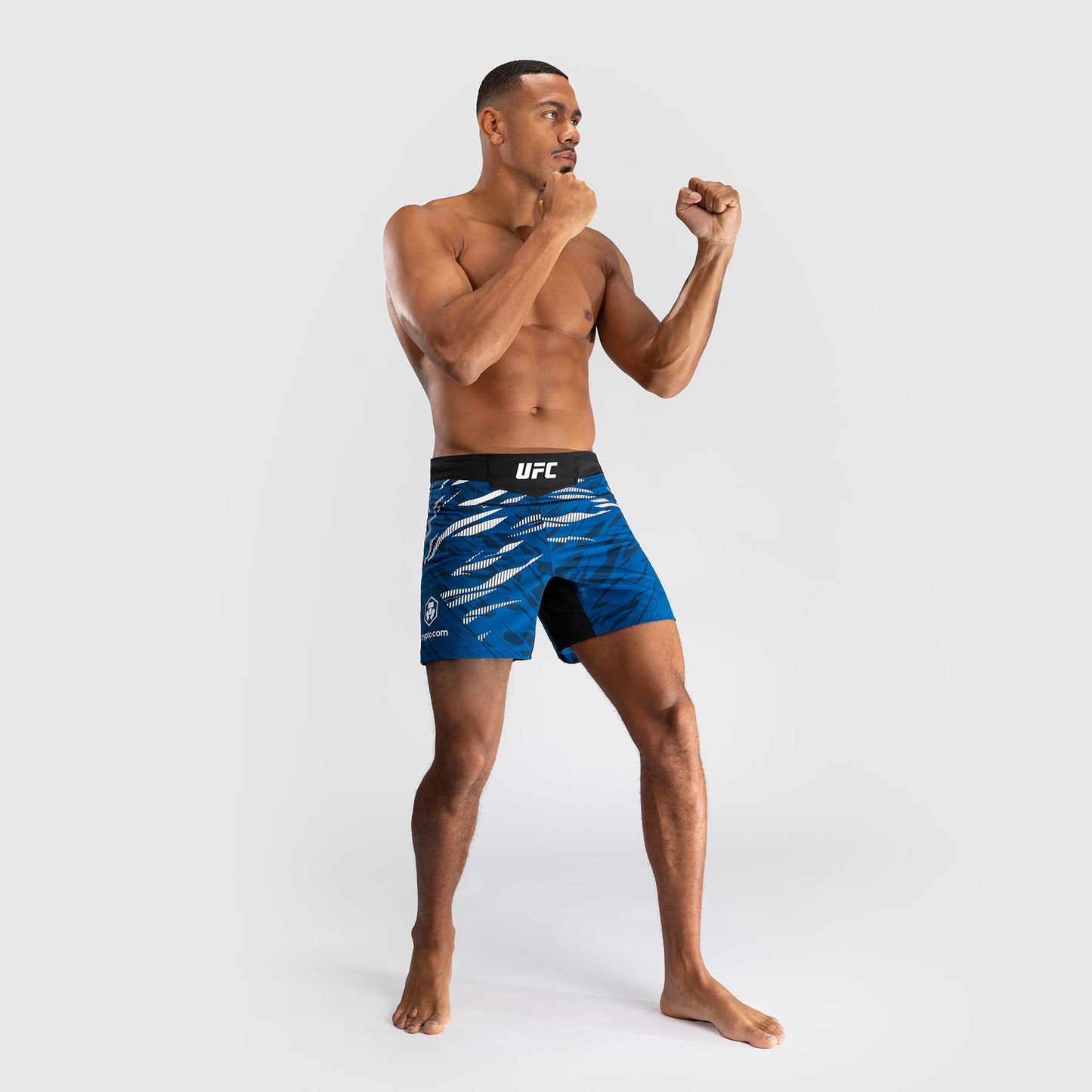 UFC Fusion by Venum Personalizados Authentic Fight Night Shorts de Lucha para Hombre - Ajuste Corto - Azul