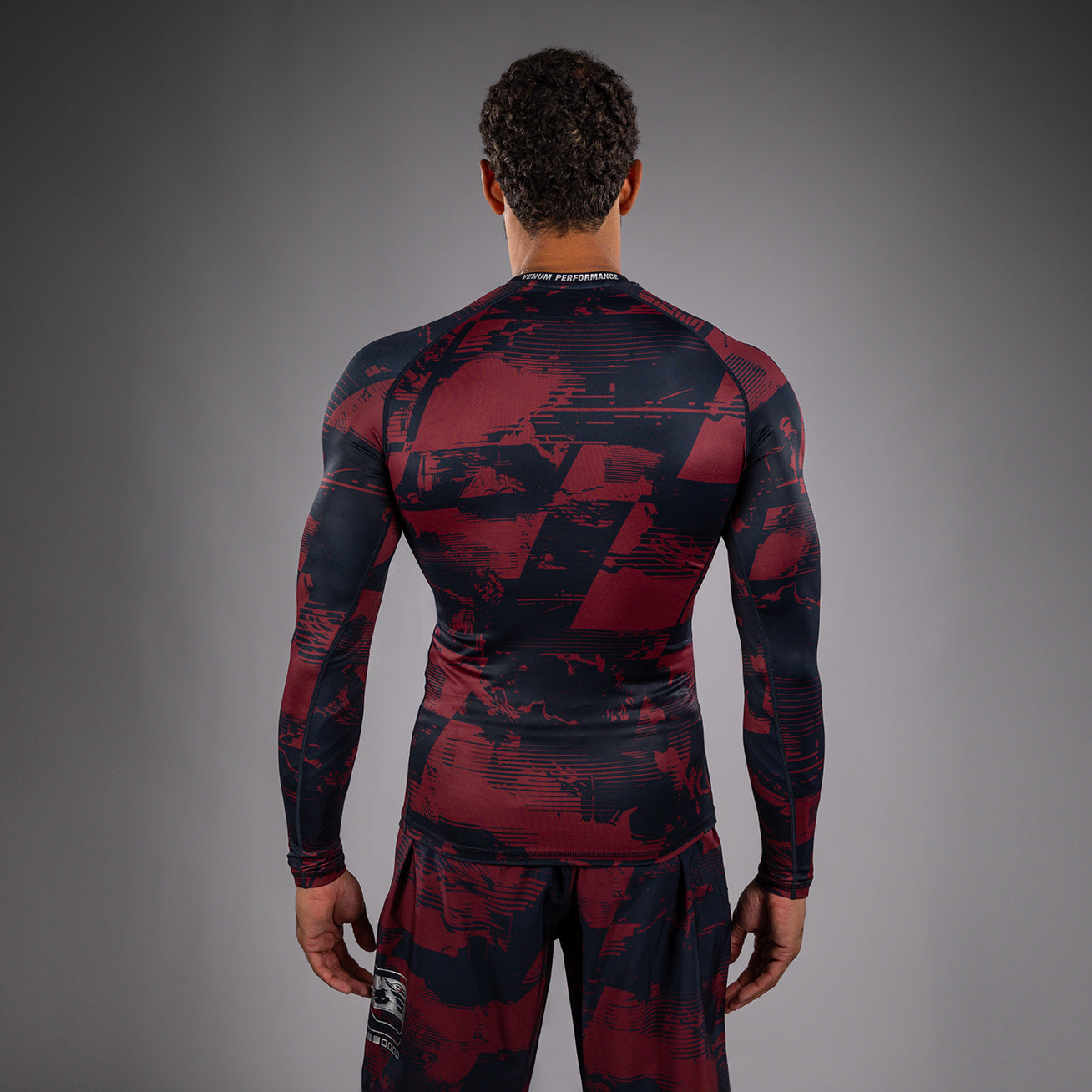 UFC Zenith by Venum Authentic Fight Week Rashguard de manga larga Performance Hombre - Azul marino/Burdeos/Plateado