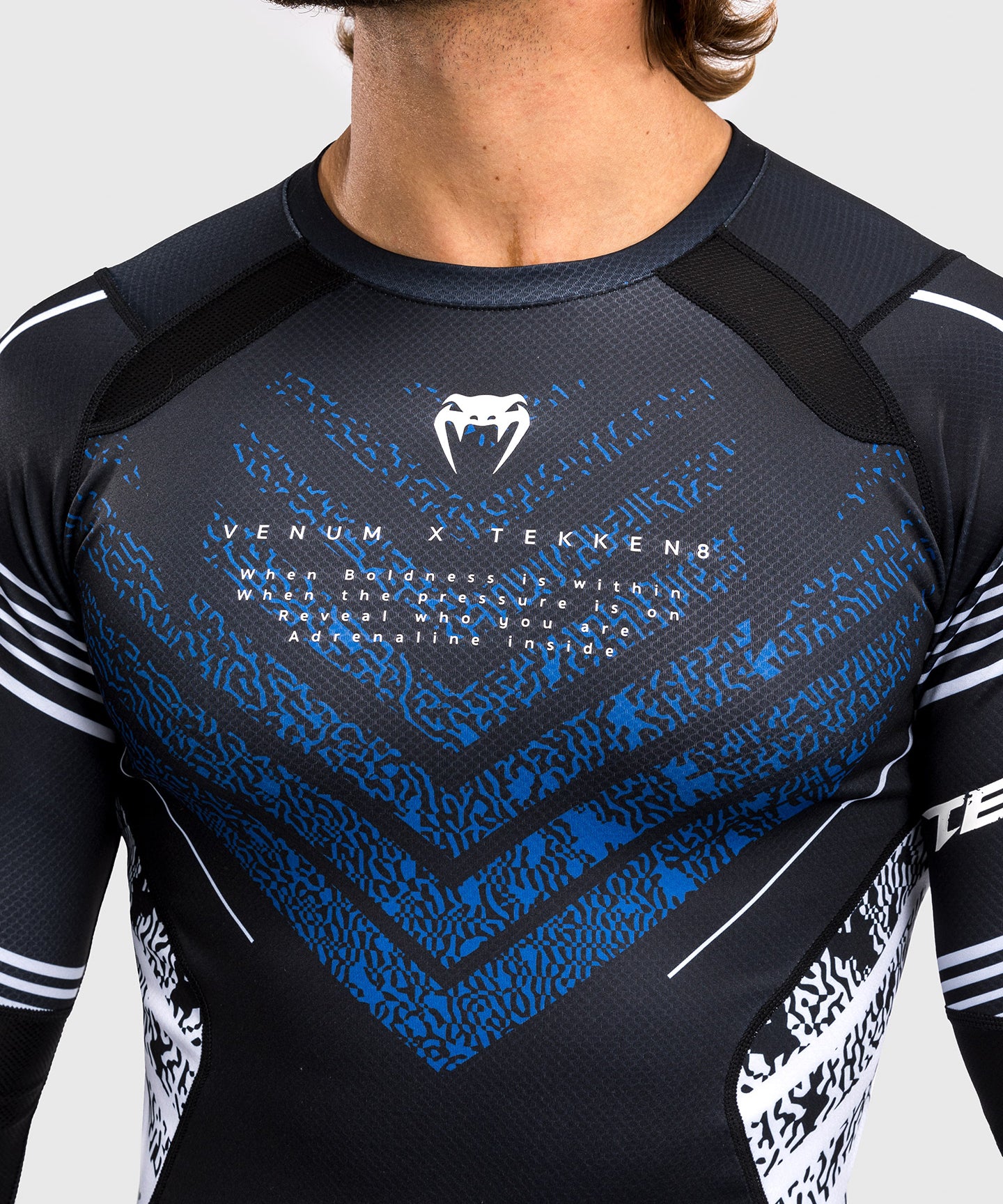 Venum x TEKKEN 8 - Jin Kazama Rashguard - Azul/Negro/Blanco