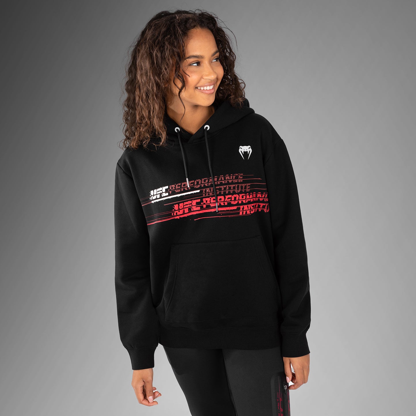 UFC Venum Performance Institute 2.0 Sudadera con capucha para mujer - Negro/Rojo