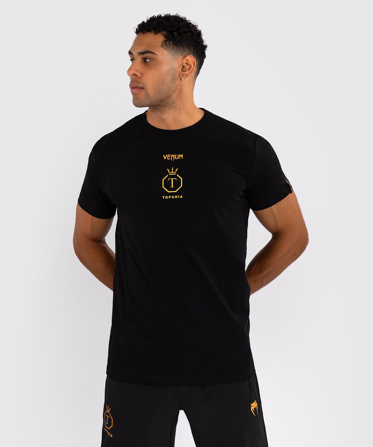 Venum x Topuria Unmatched Edition Camiseta - Negro/Dorado