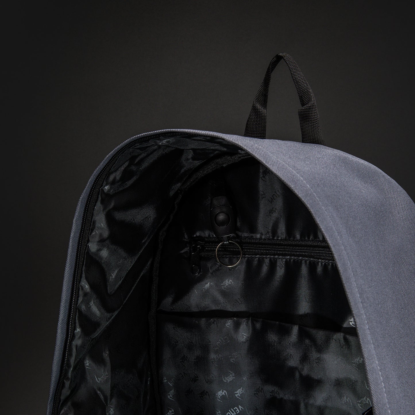 Venum Essential Mochila (24 L) - Gris/Negro