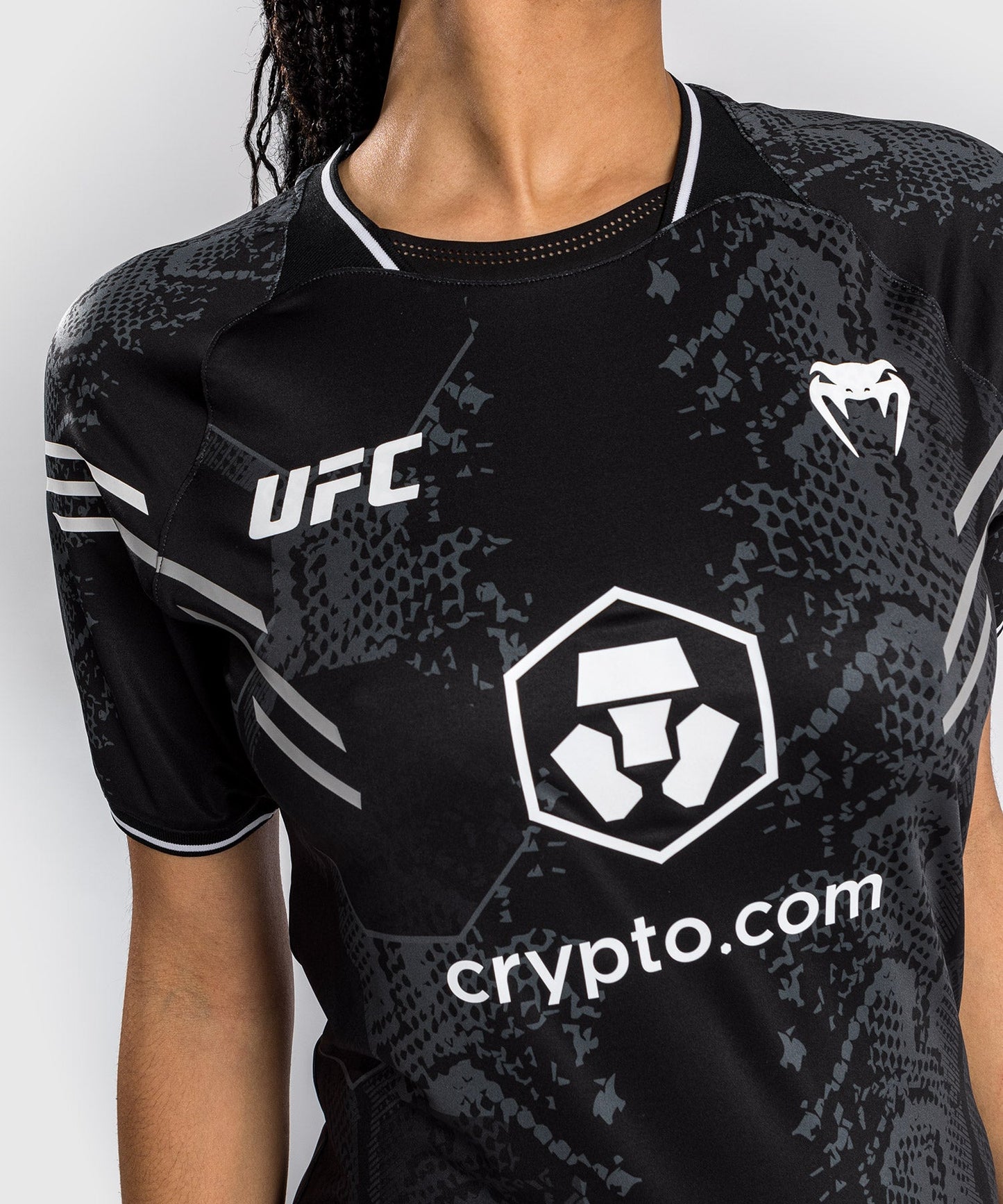 UFC Adrenaline by Venum Authentic Fight Night Camiseta Dry Tech Personalizado para Mujer - Negro