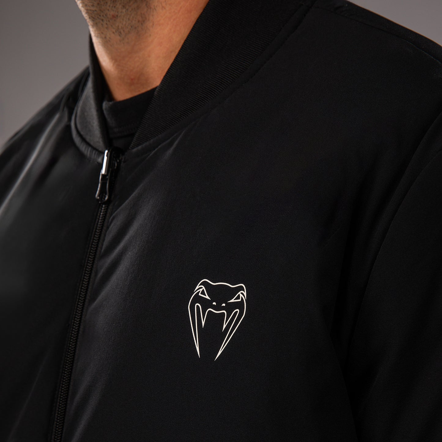 Venum Eclipse Cazadora Bomber – Negro/Hueso