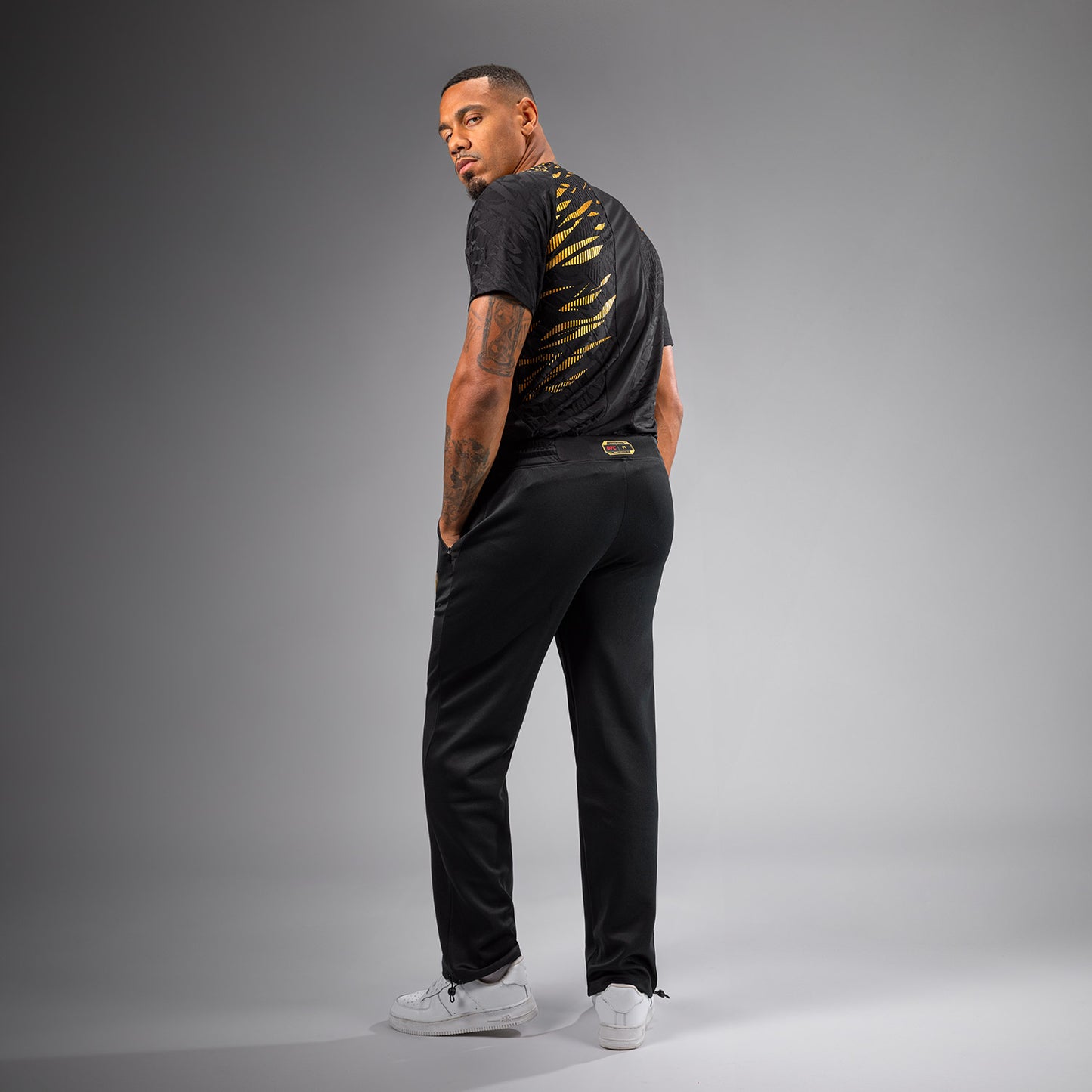 UFC Fusion by Venum Authentic Fight Night Pantalón de Pierna Recta para Hombre - Champion