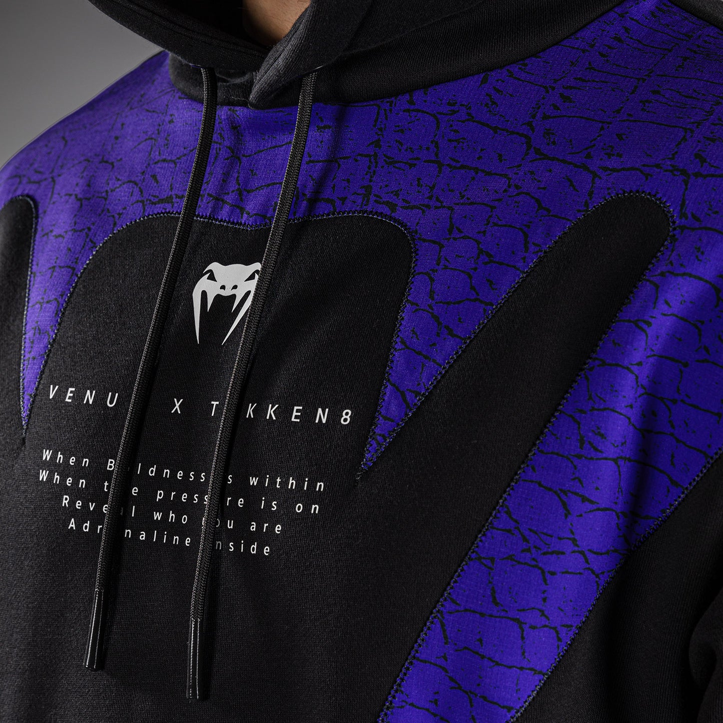 Venum x TEKKEN 8 Sudadera con Capucha Kazuya - Negro/Morado