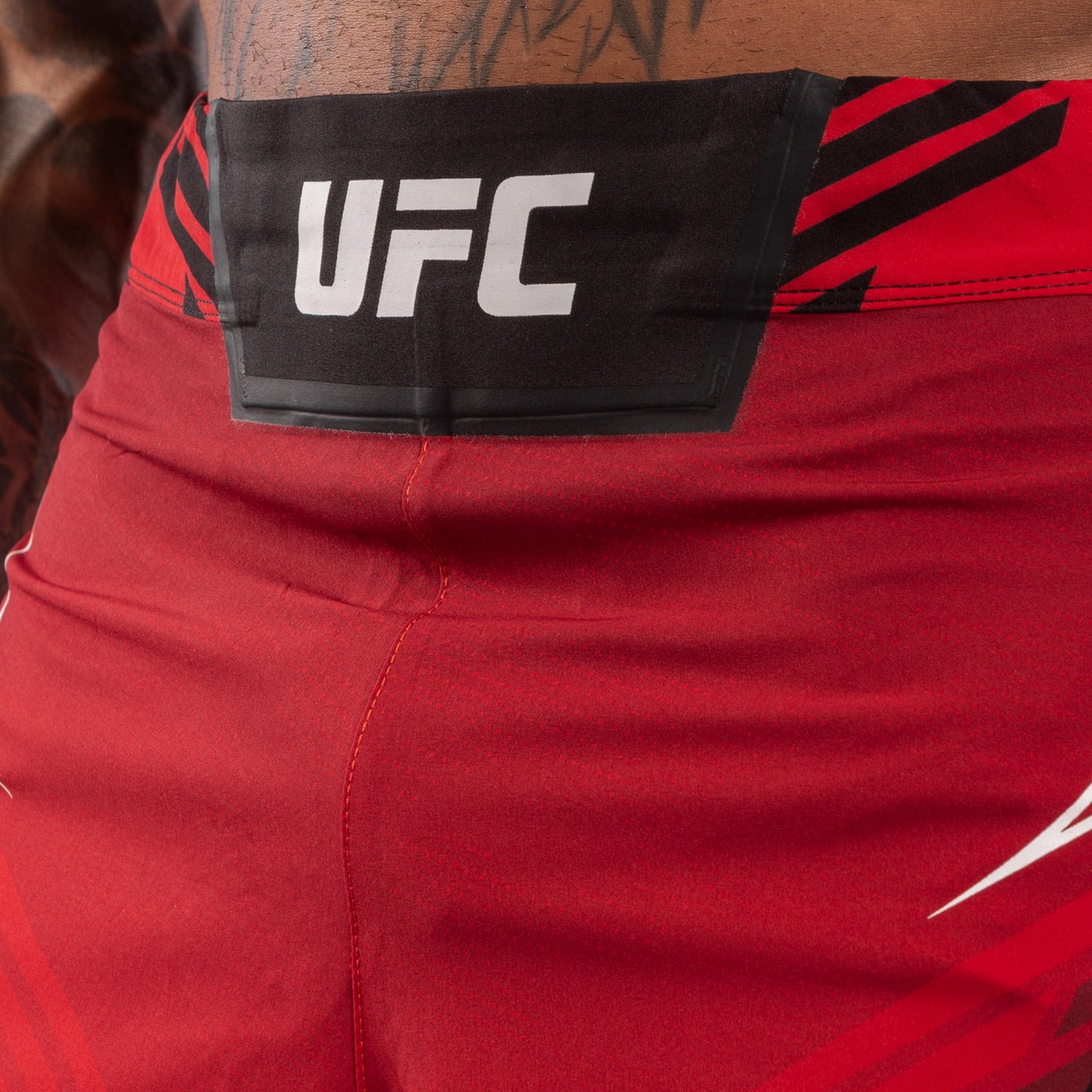 Venum UFC Authentic Fight Night Short para Hombre – Rojo