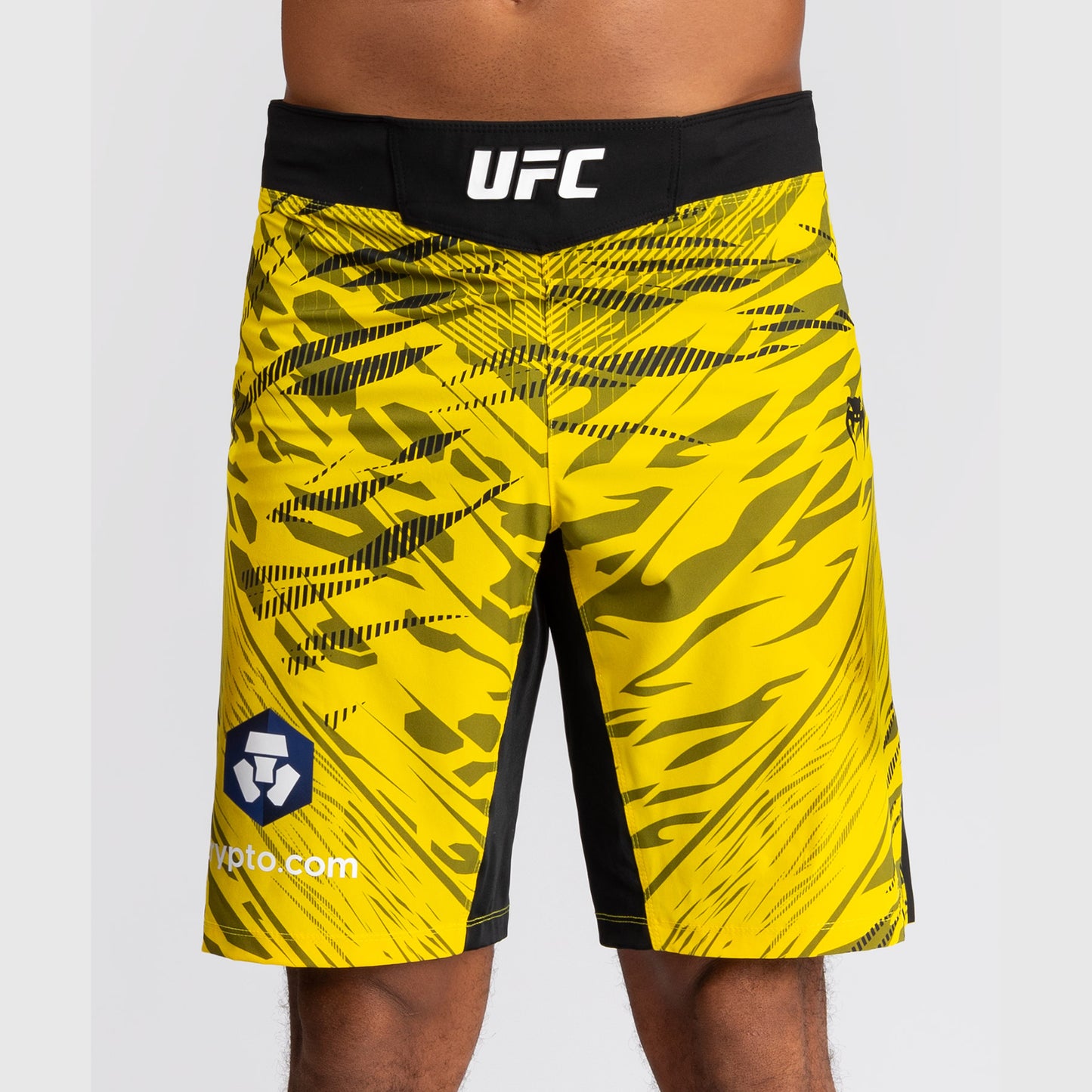 UFC Fusion by Venum Authentic Fight Night Shorts de Lucha para Hombre - Ajuste Largo - Amarillo
