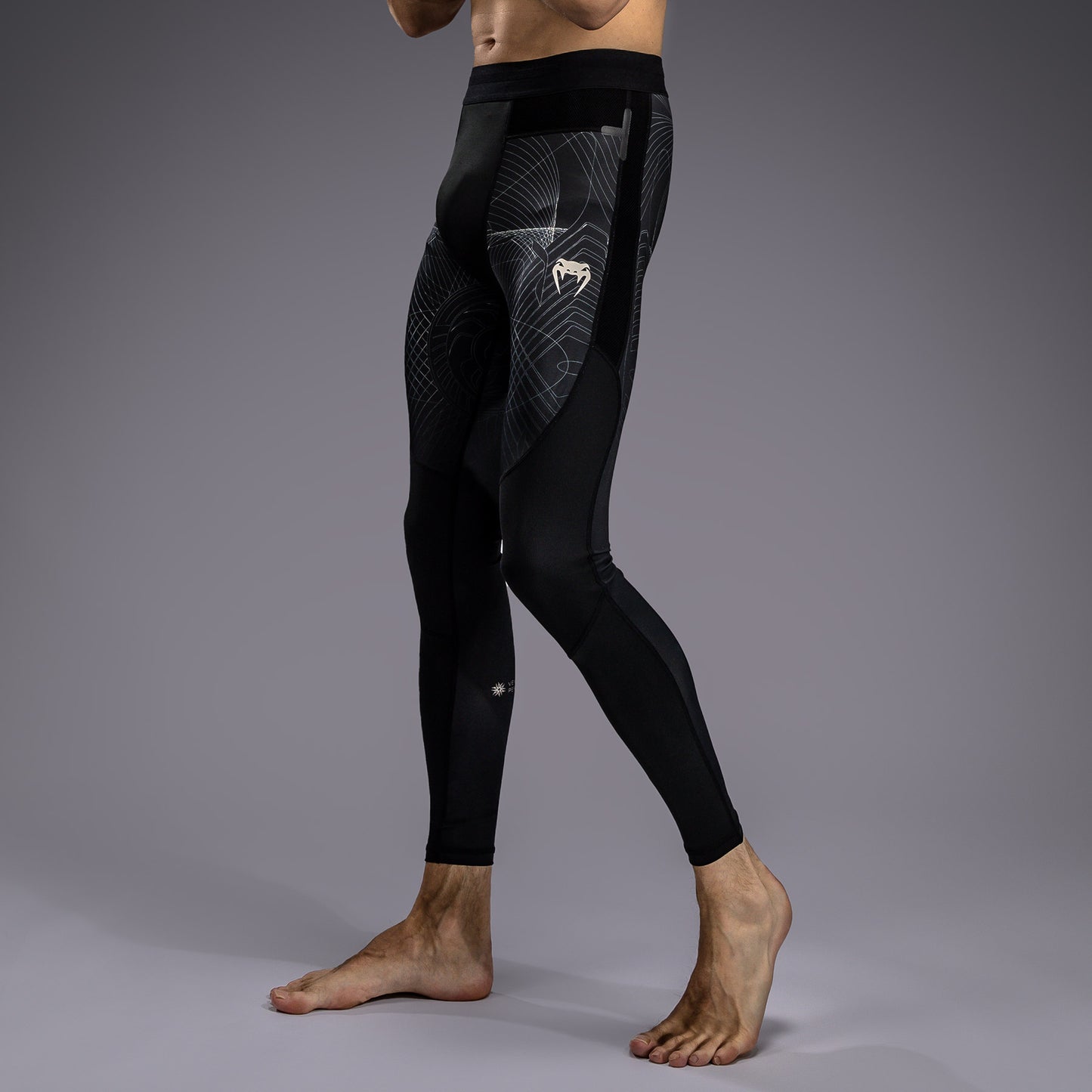 Venum G-Fit Air Spats para Hombre - Negro Profundo/Arena del desierto