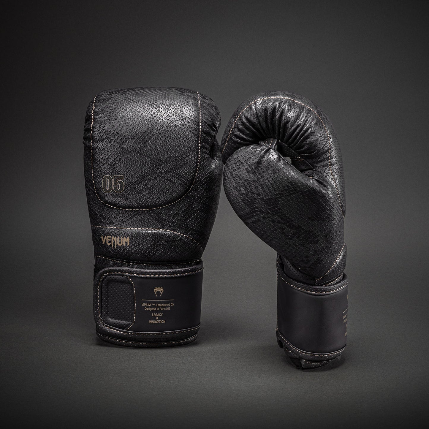 Venum Impact Evo Scales Guantes de Boxeo – Gris Oscuro