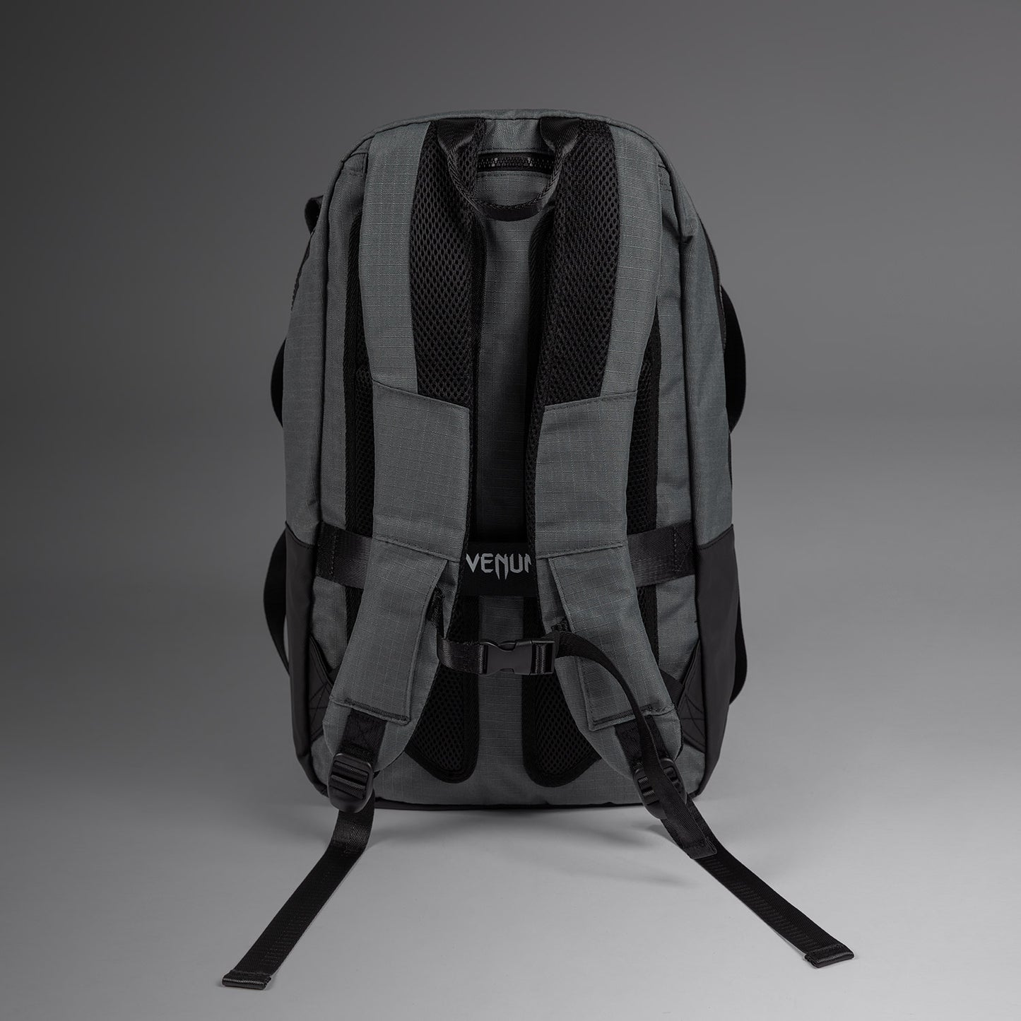 Venum Evo 2 Mochila Ripstop (20-25L) – Gris Tormenta