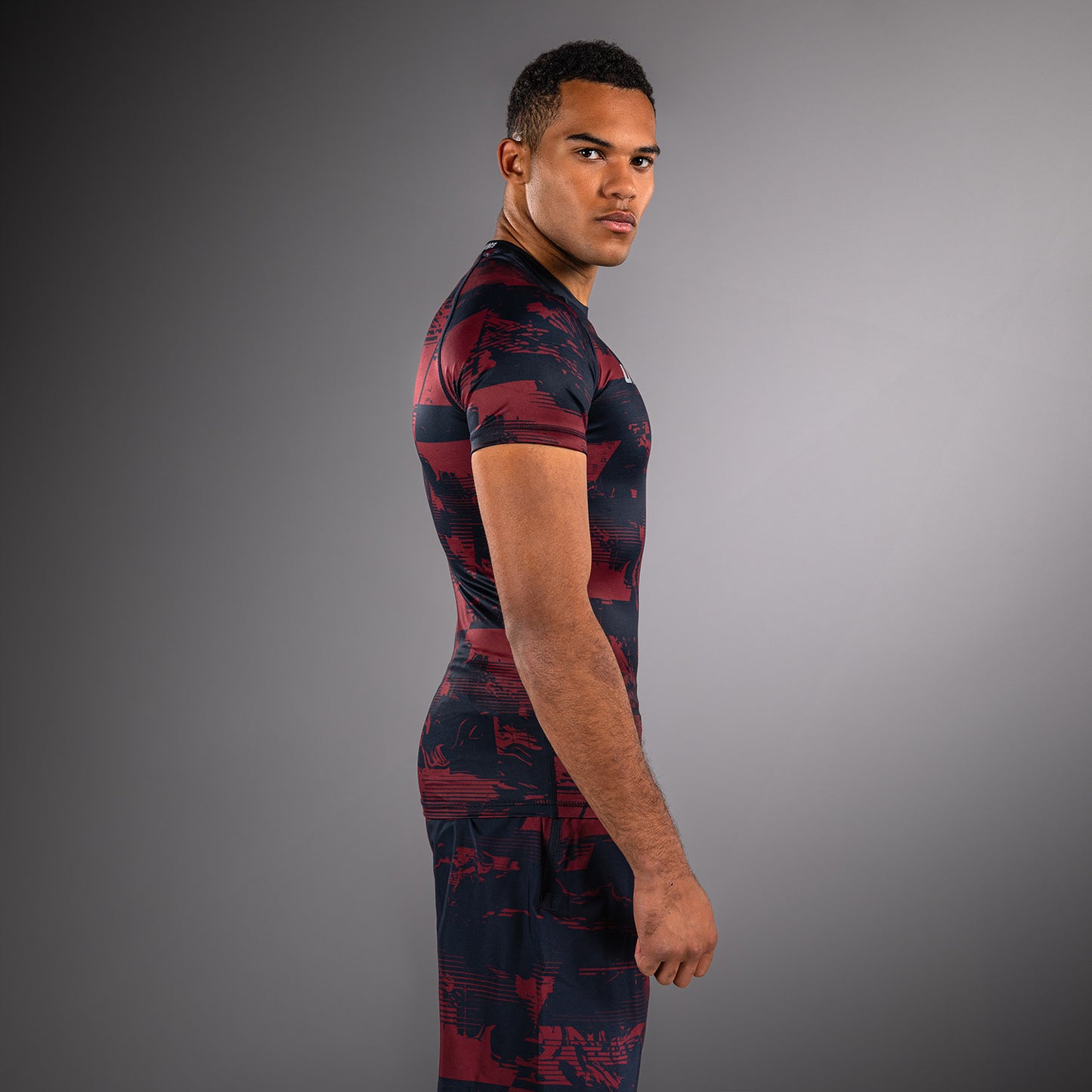 UFC Zenith by Venum Authentic Fight Week Rashguard de manga corta Performance Hombre - Azul marino/Burdeos/Plateado