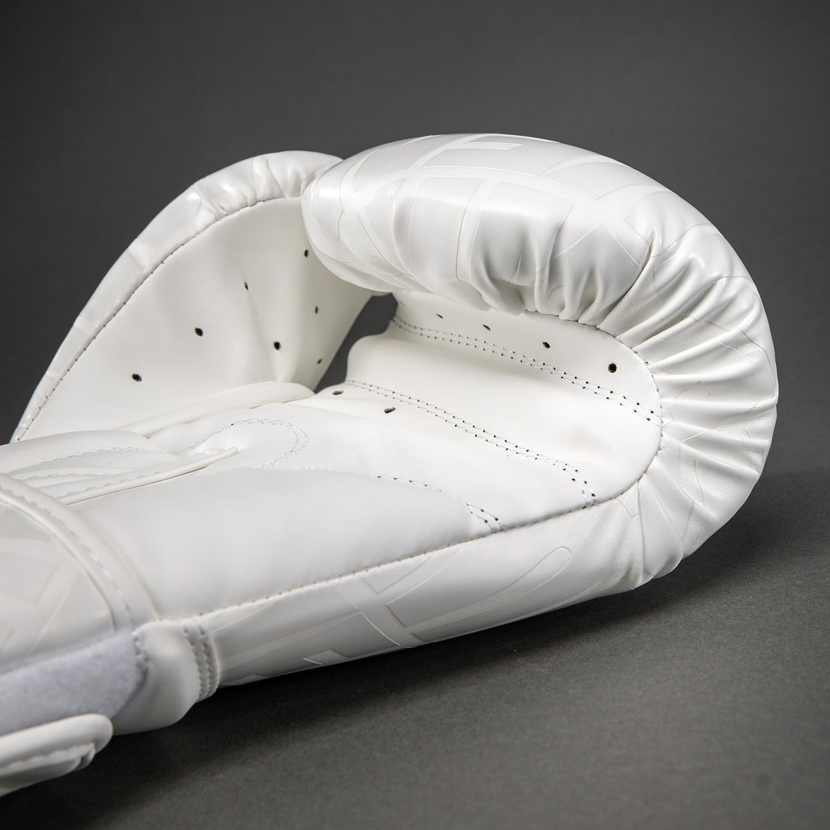 Venum Contender 1.5 XT 3D Guantes de Boxeo - Blanco/Oro