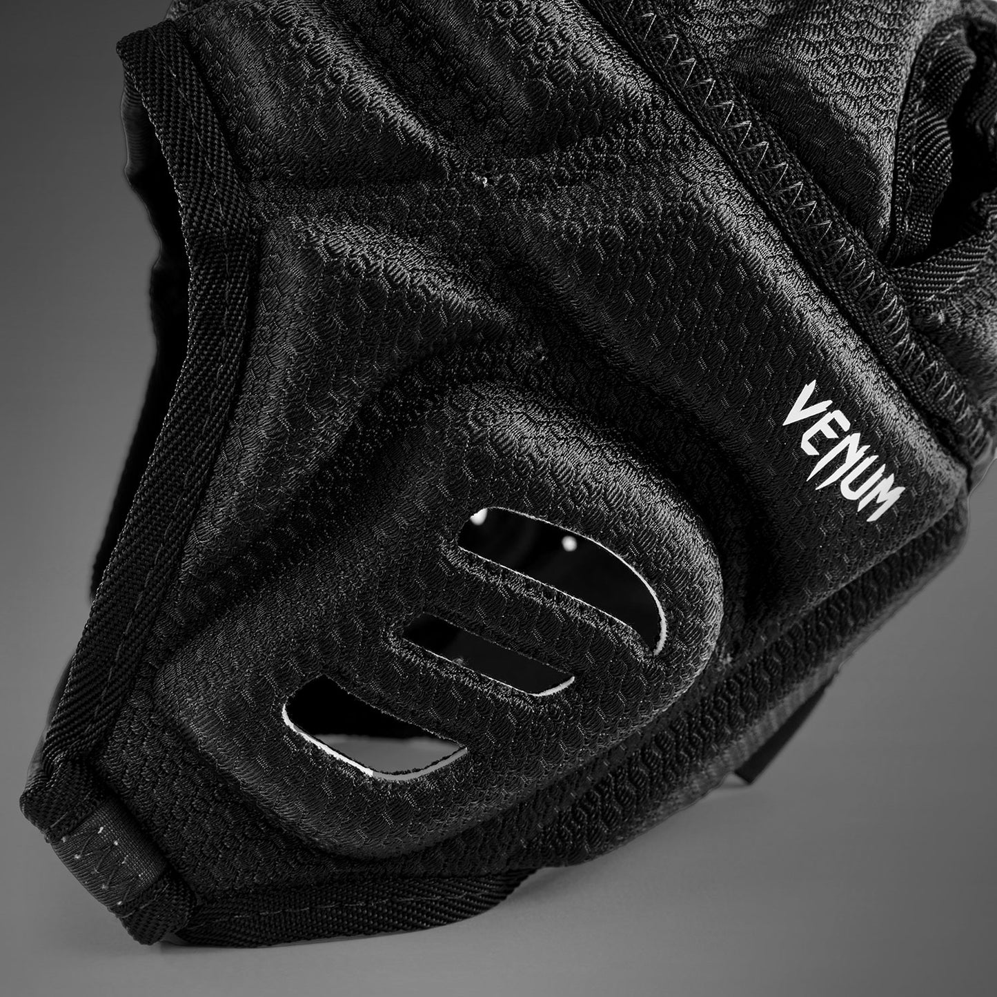 Venum Elite Casco Softshell Protect – Negro/Blanco