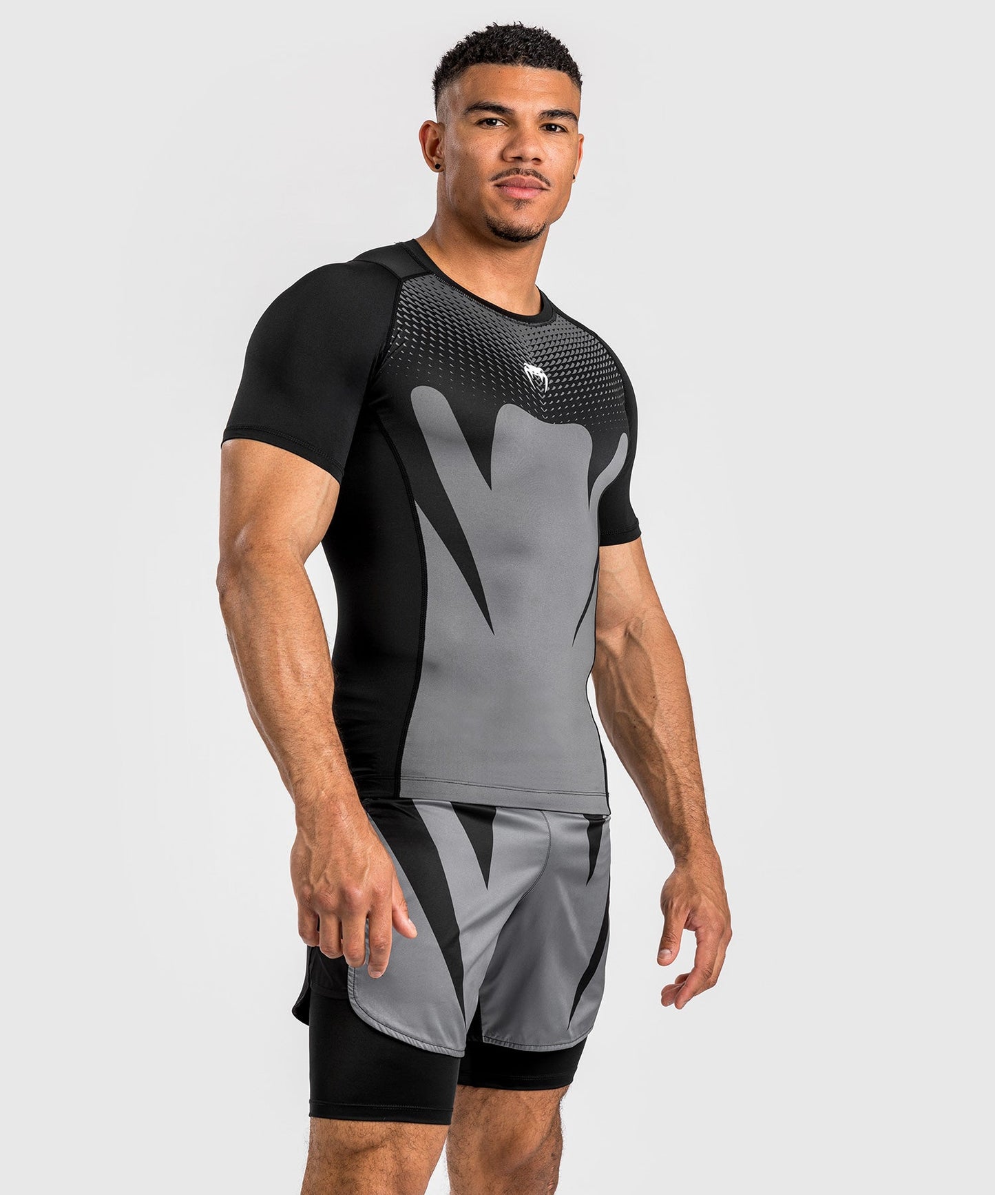 Venum Attack Rashguard de Manga Corta para Hombre - Negro/Gris