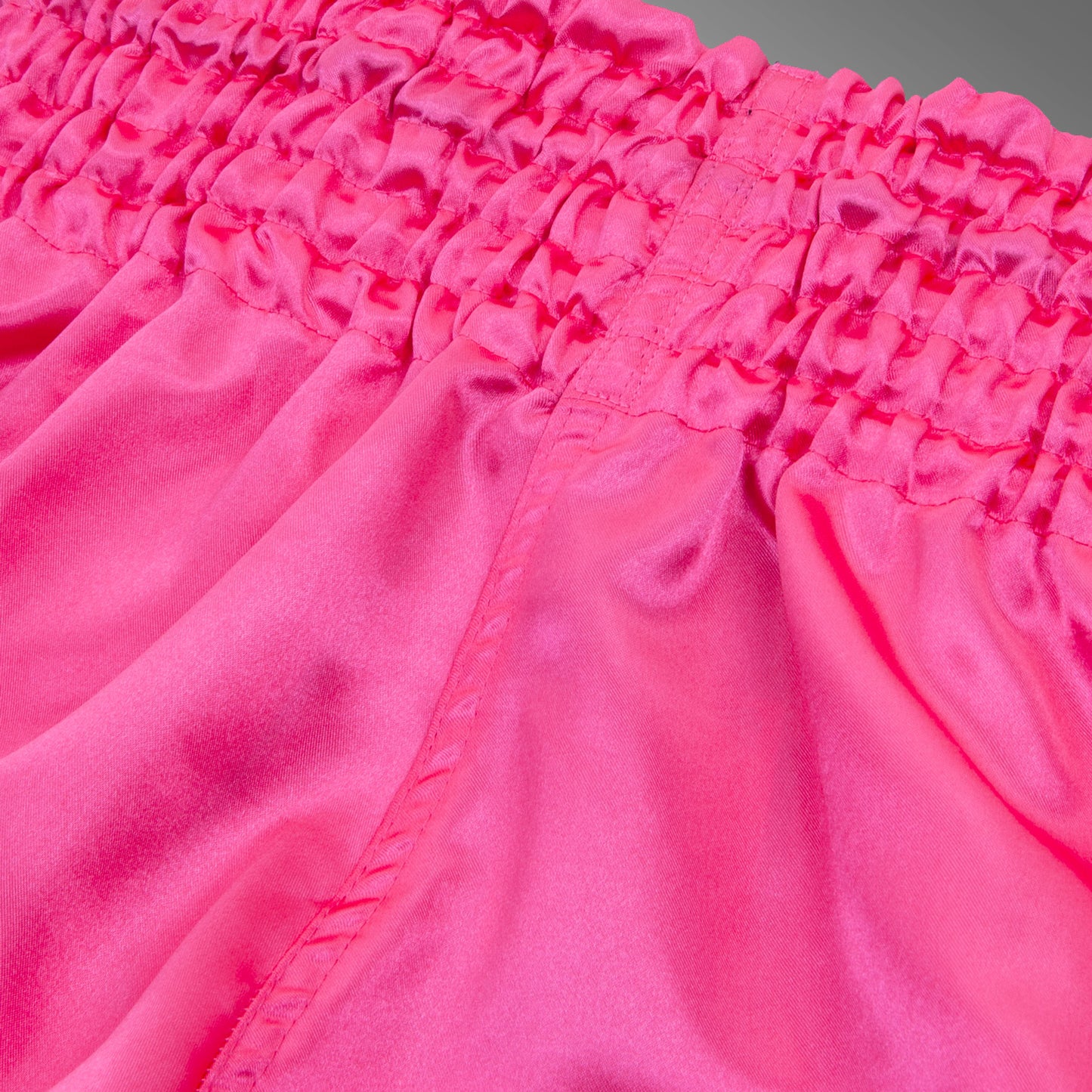 Venum Classic Short de Muay Thai - Rosa/Blanco