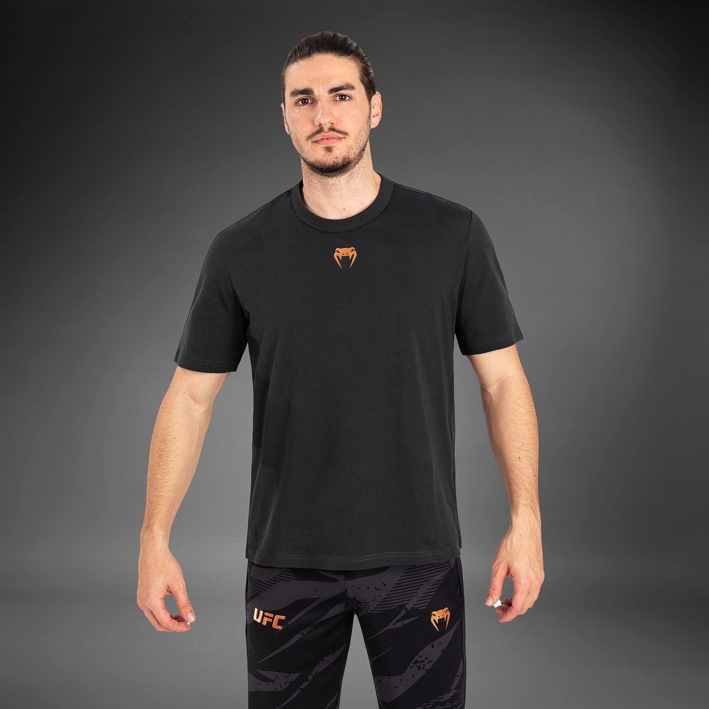 UFC Adrenaline By Venum Fight Week Camiseta de Manga Corta para Hombre - Gris Antracita