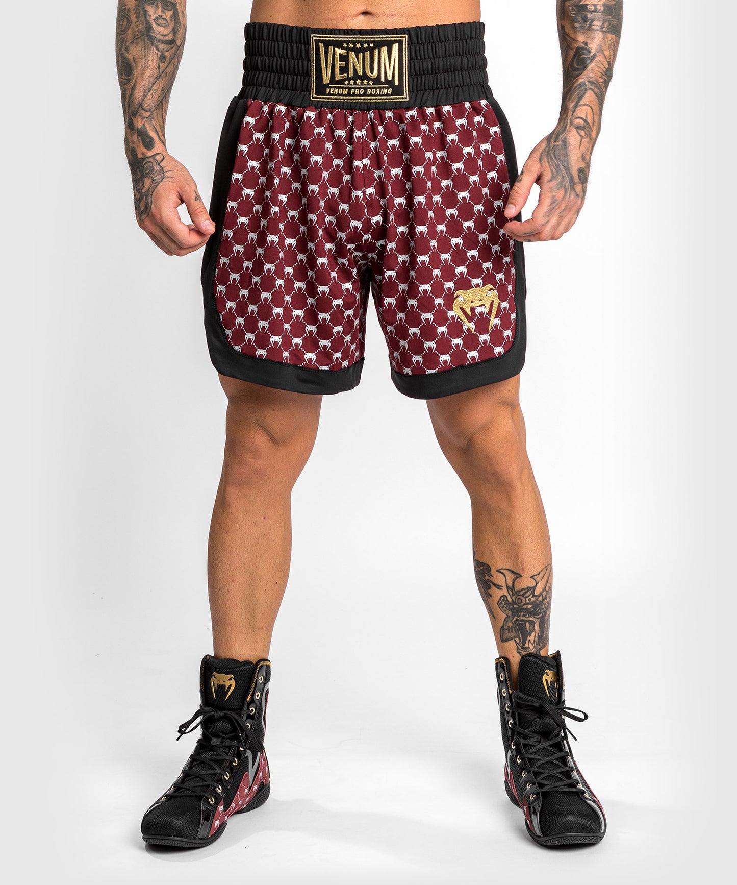 Shorts de Boxeo Venum Monogram - Negro/Borgoña
